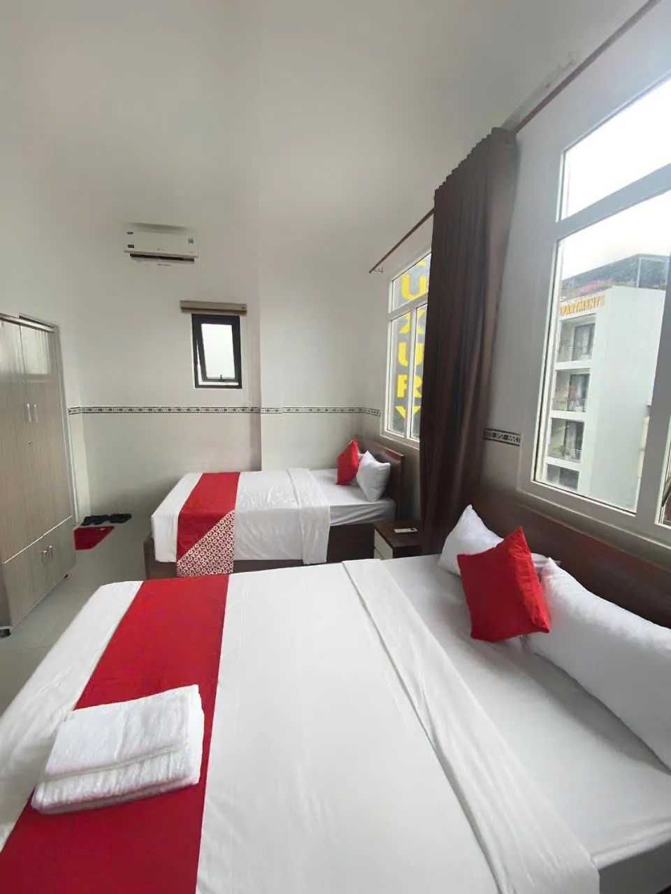 LUXURY Motel