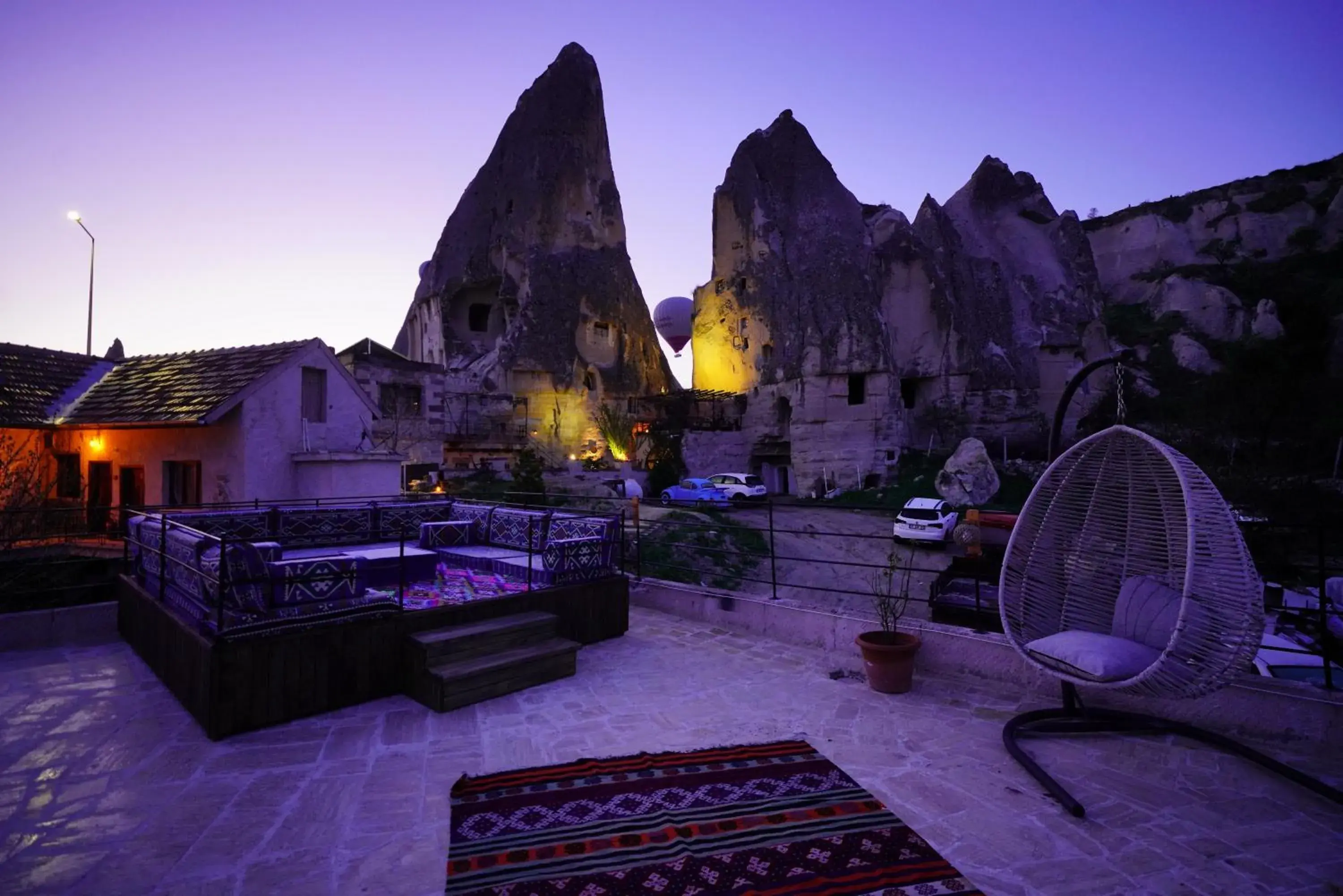 Economy Triple Room in Glory Art Stone House Economy Triple Room in Glory Art Stone House