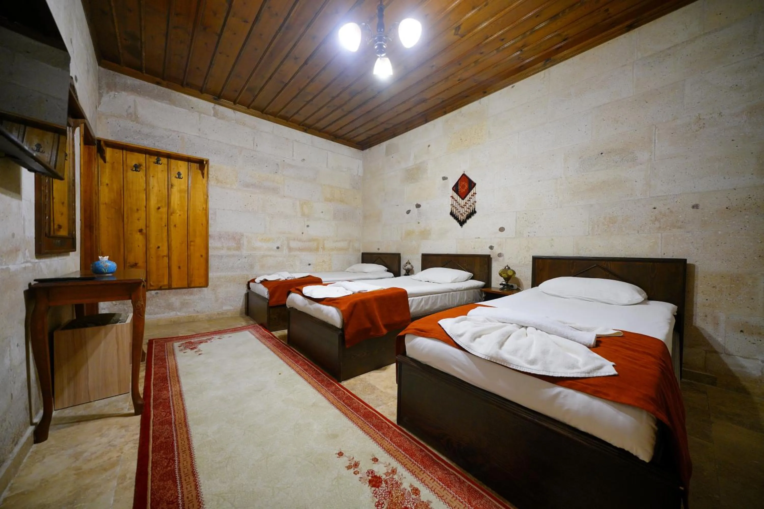 Economy Triple Room in Glory Art Stone House