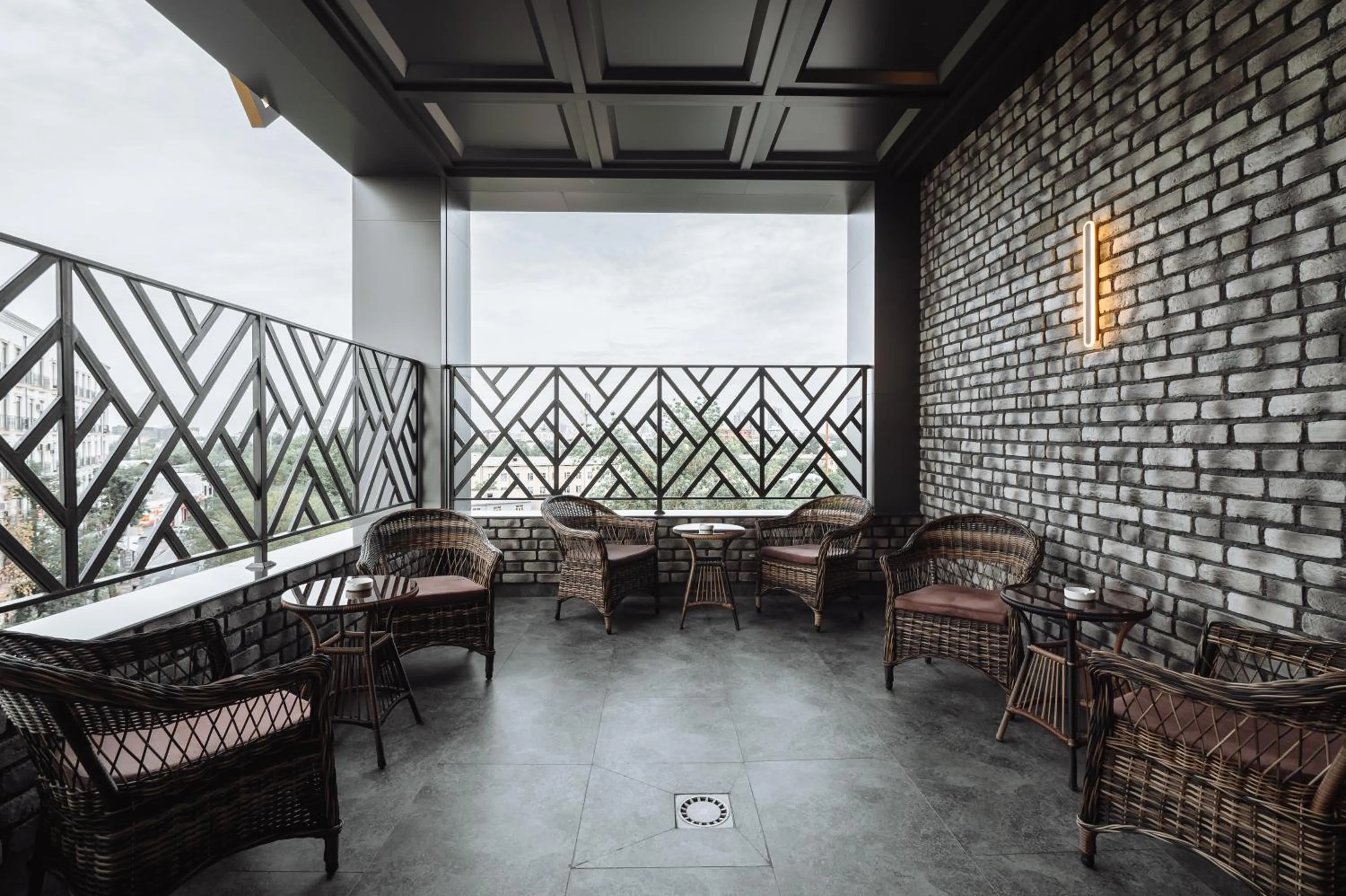 Balcony/Terrace in Clouds Hotel