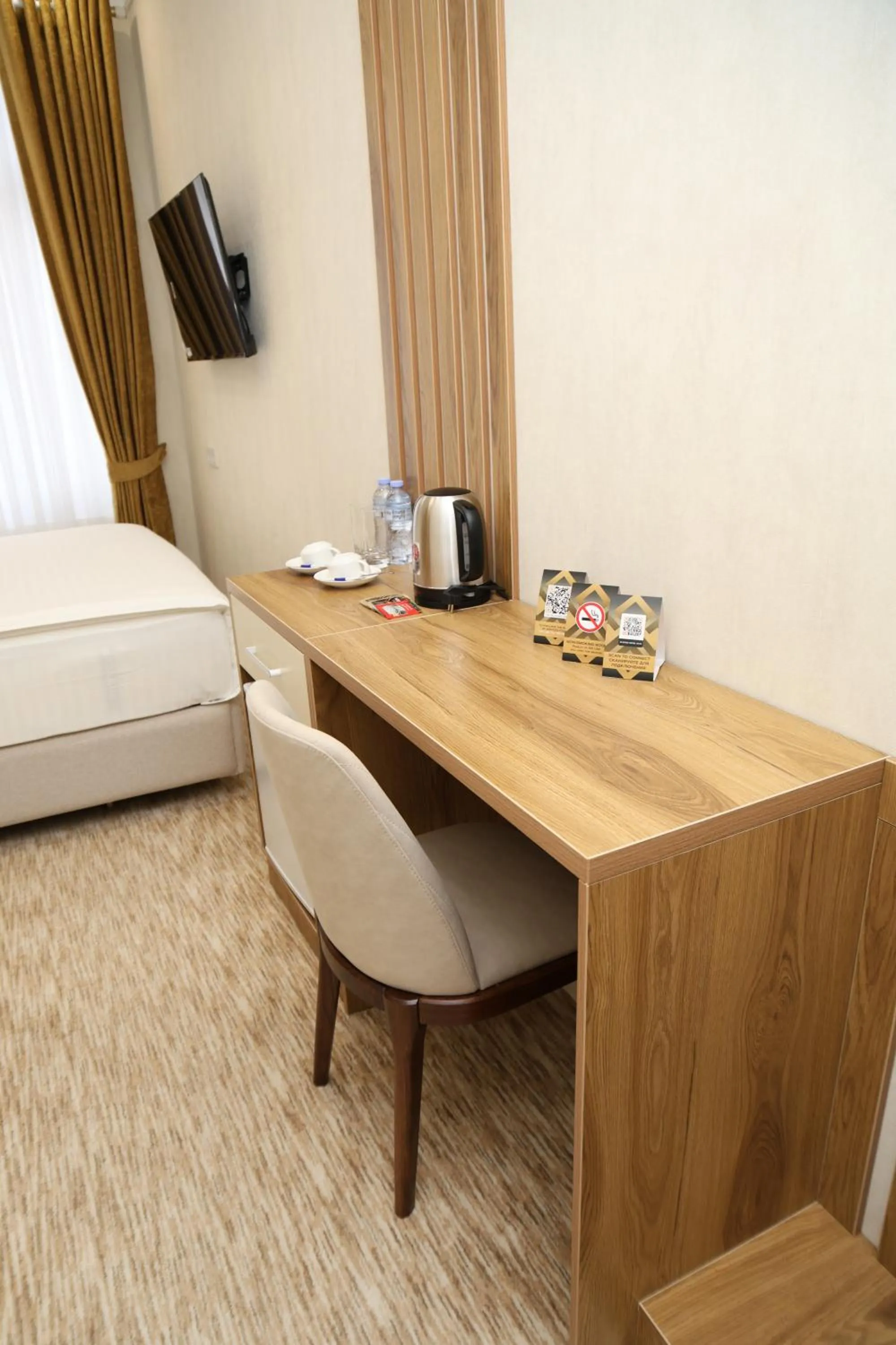 Coffee/tea facilities in Clouds Hotel