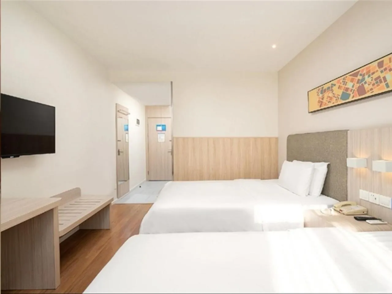 Photo of the whole room in Hanting Shanghai Zhoupu Metro Subway Hotel