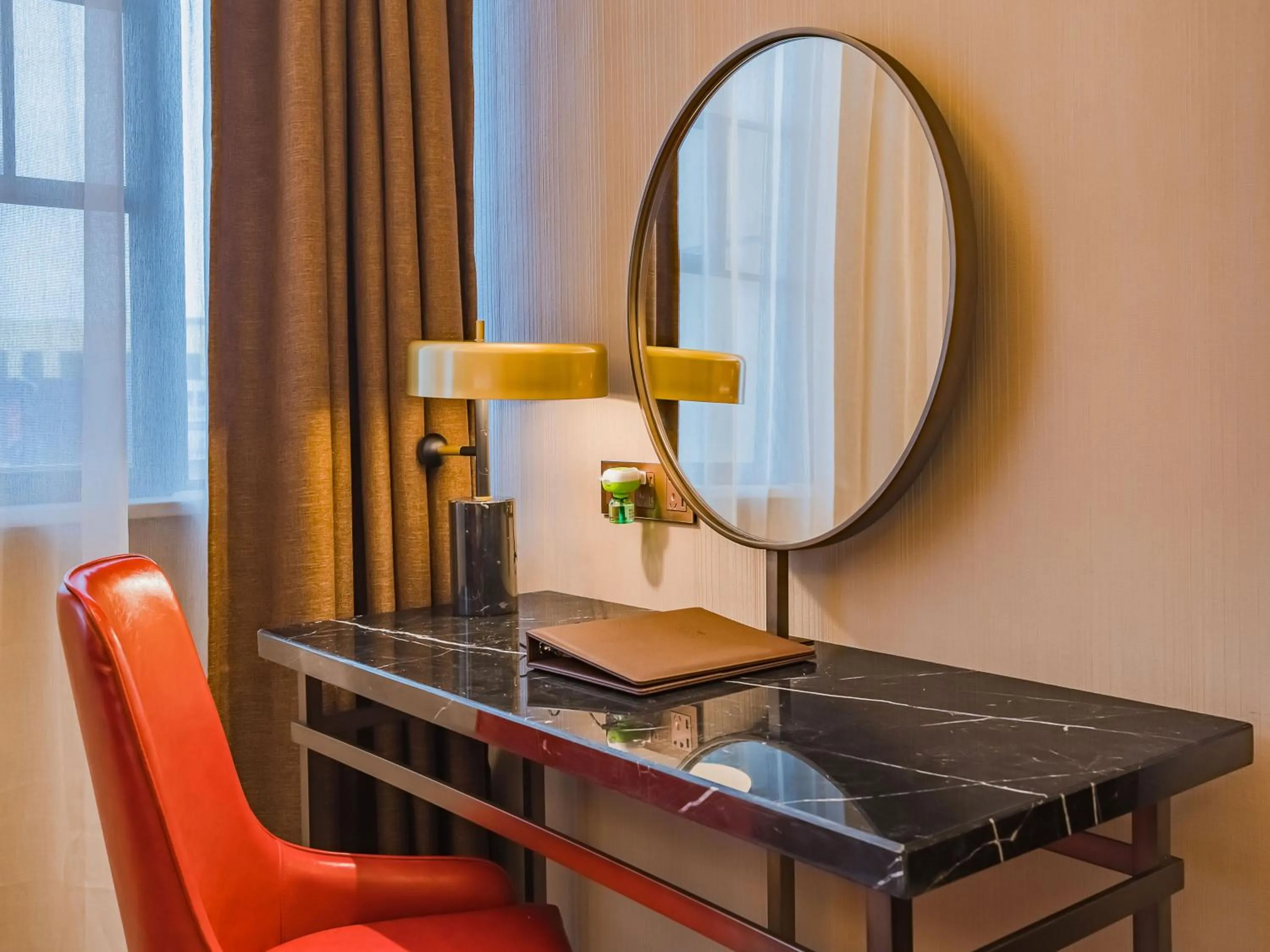 Metropolo Hotel Guangzhou Hanxi Chimelong Wanbo Subway Station