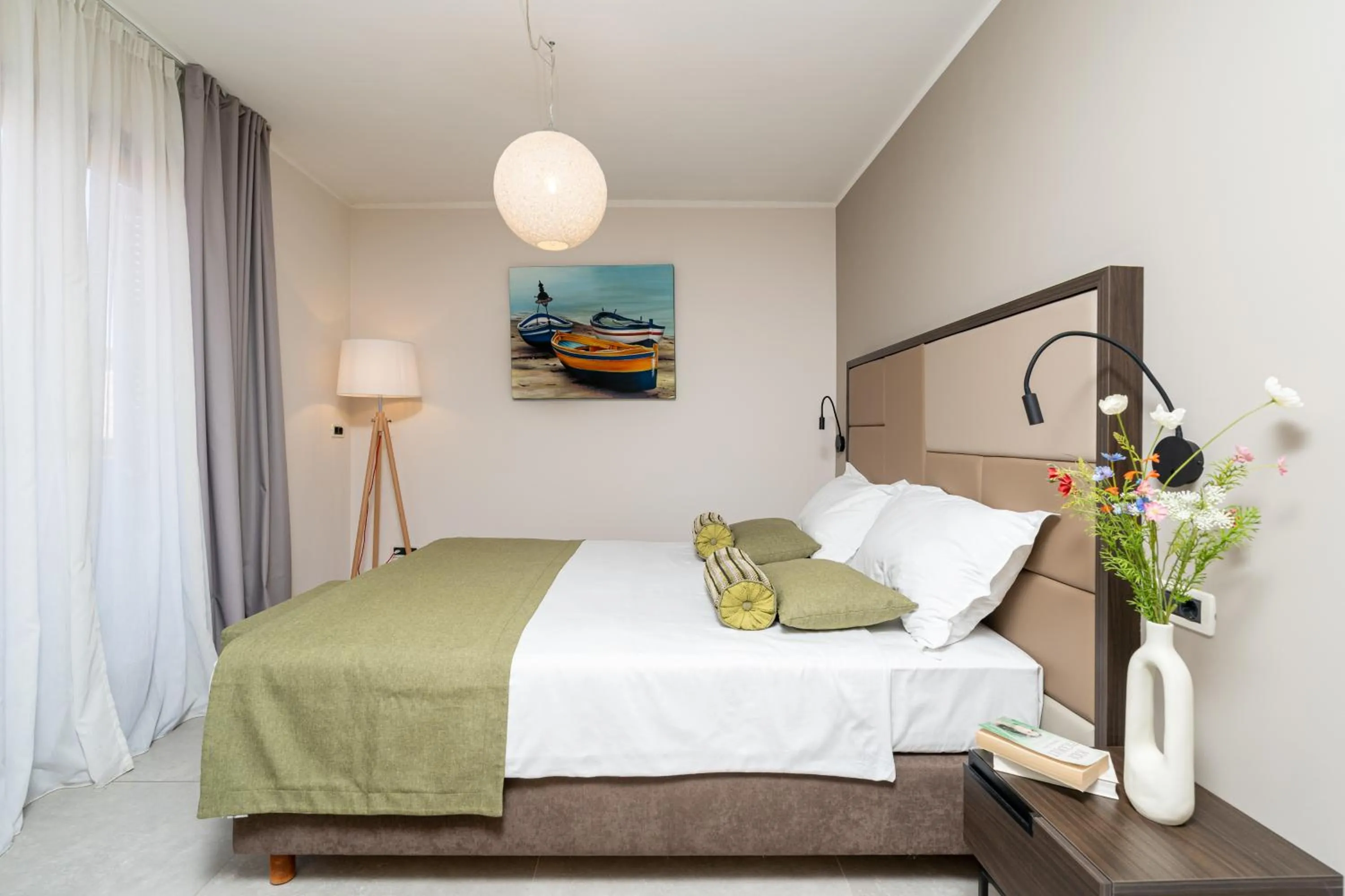 Bed in Al Porto Suites - NEW!