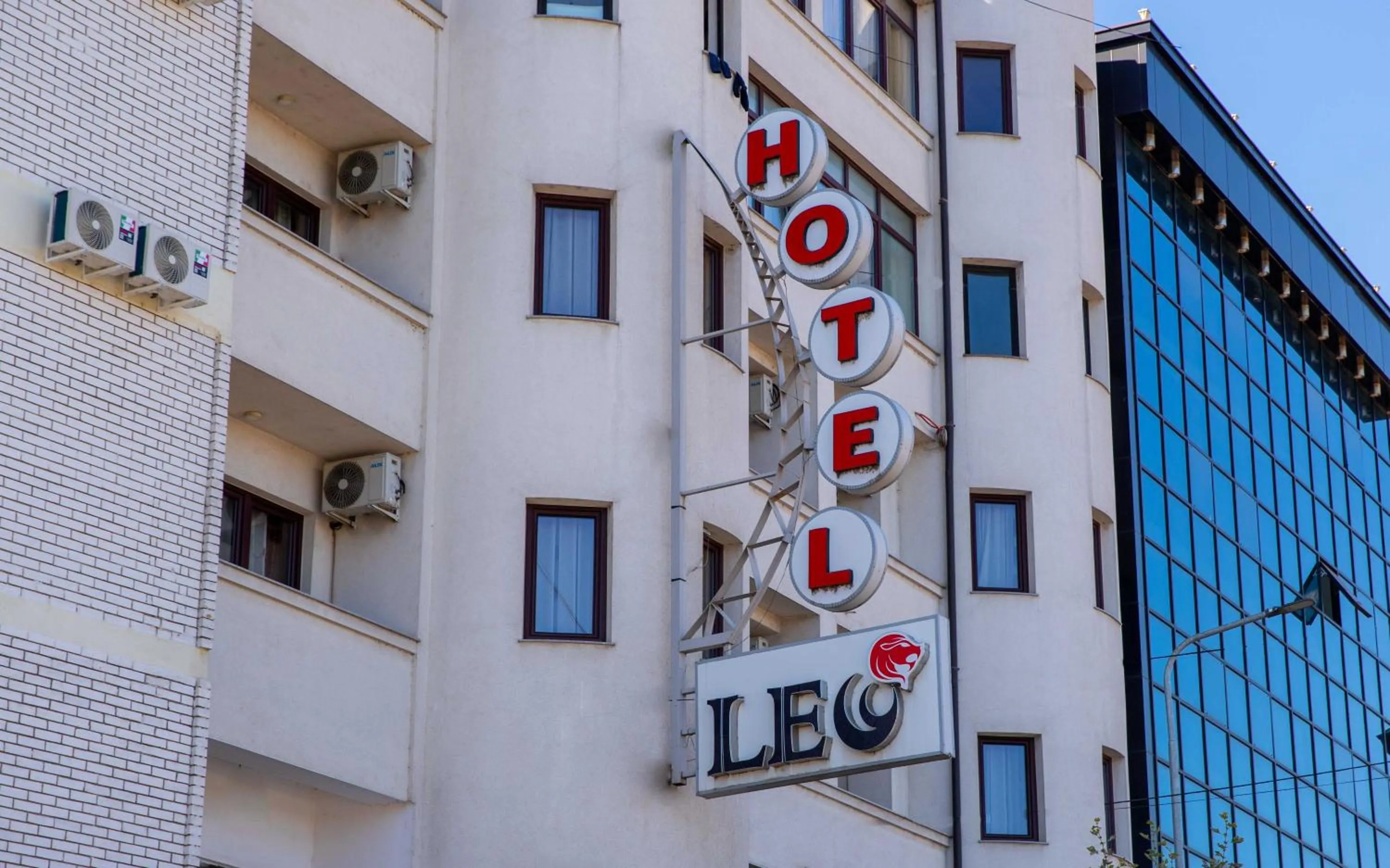 Hotel Leo