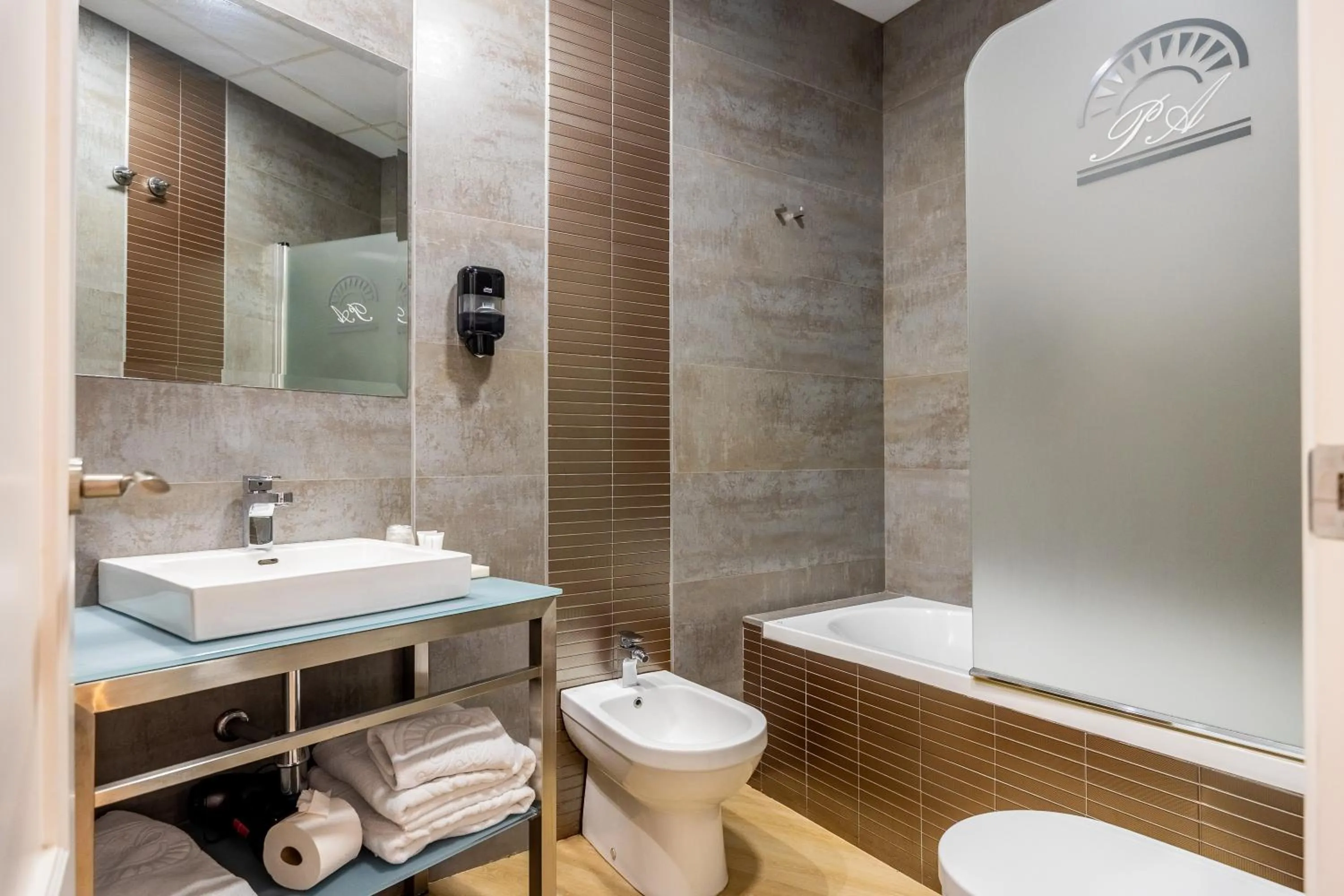 Property building in Patio de La Alameda