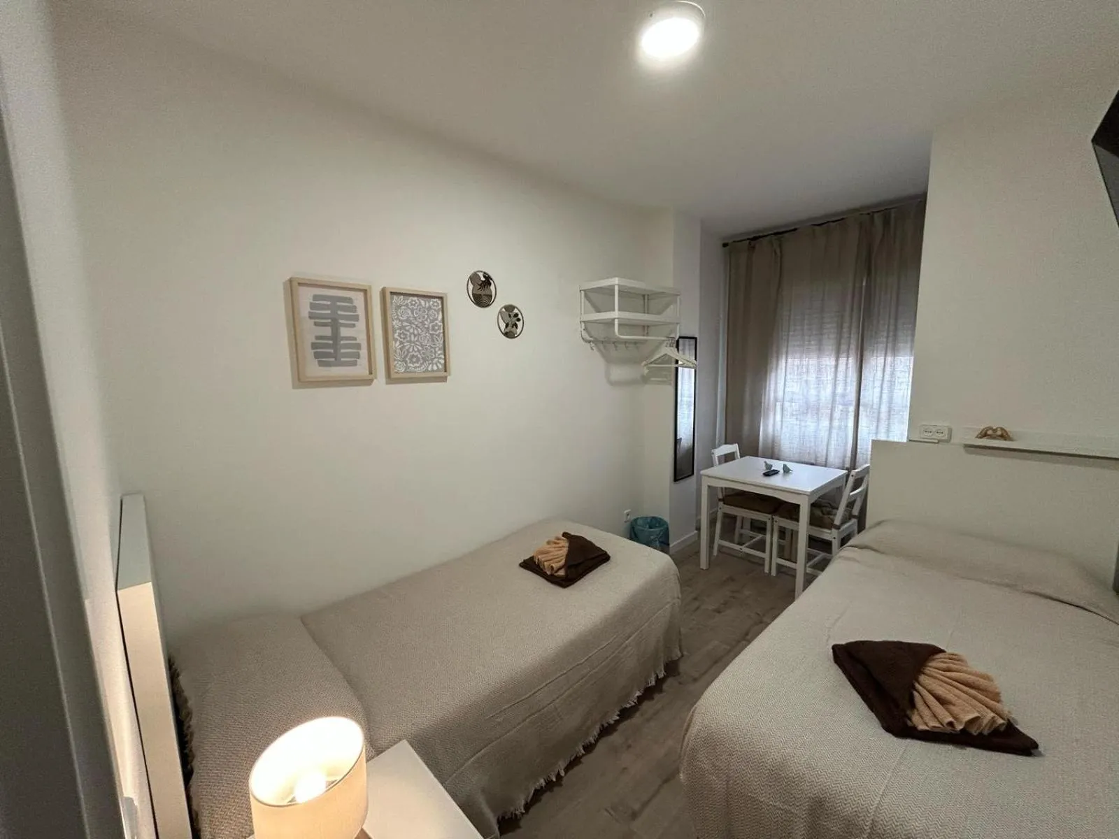 Habitaciones en Embajadores