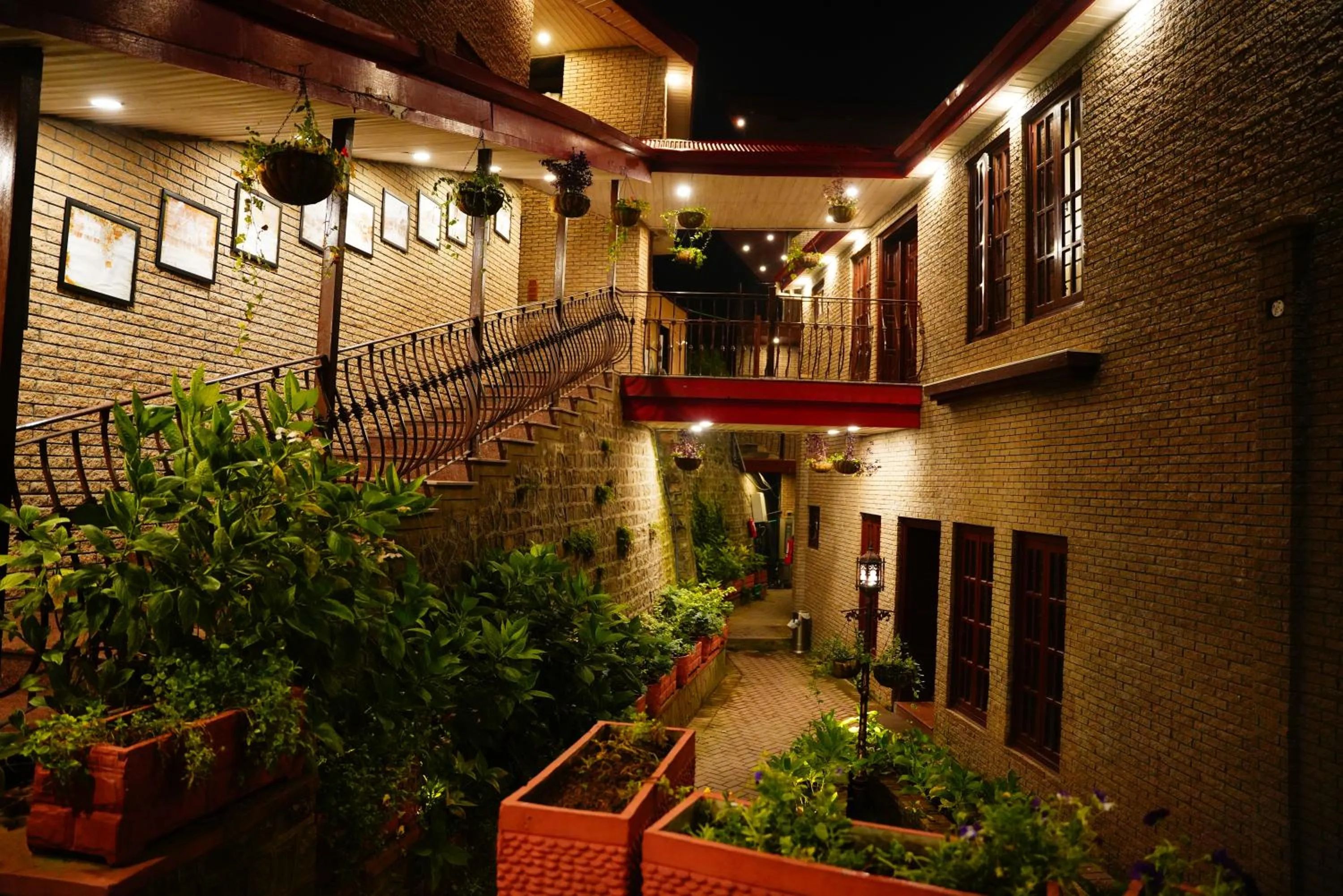 Khattak Lodges Murree