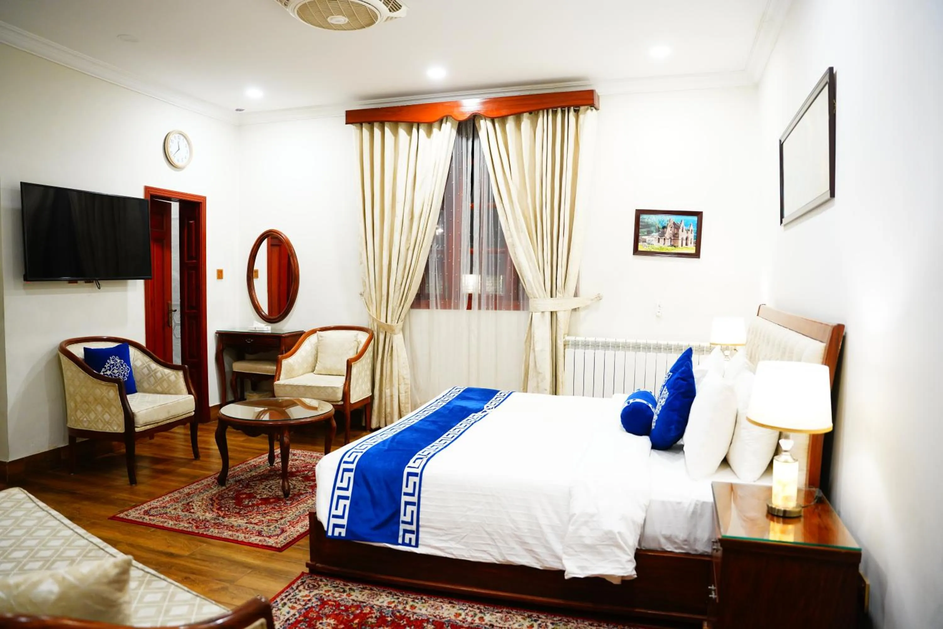 Bed in Khattak Lodges Murree