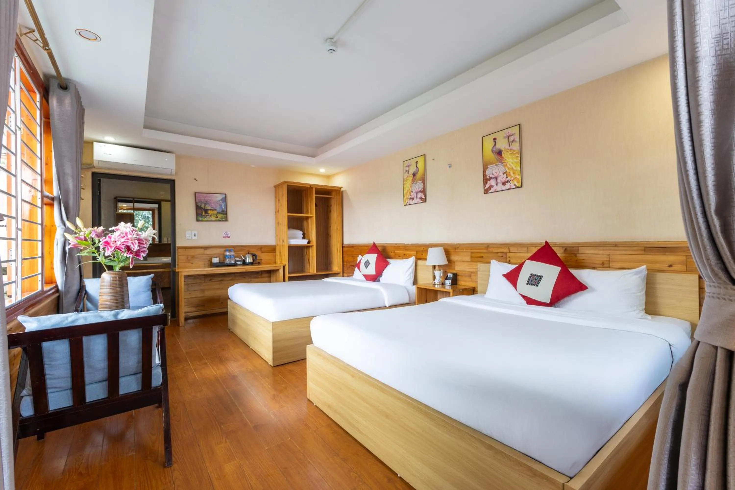 Breakfast, Bed in Sapa Florence Hotel