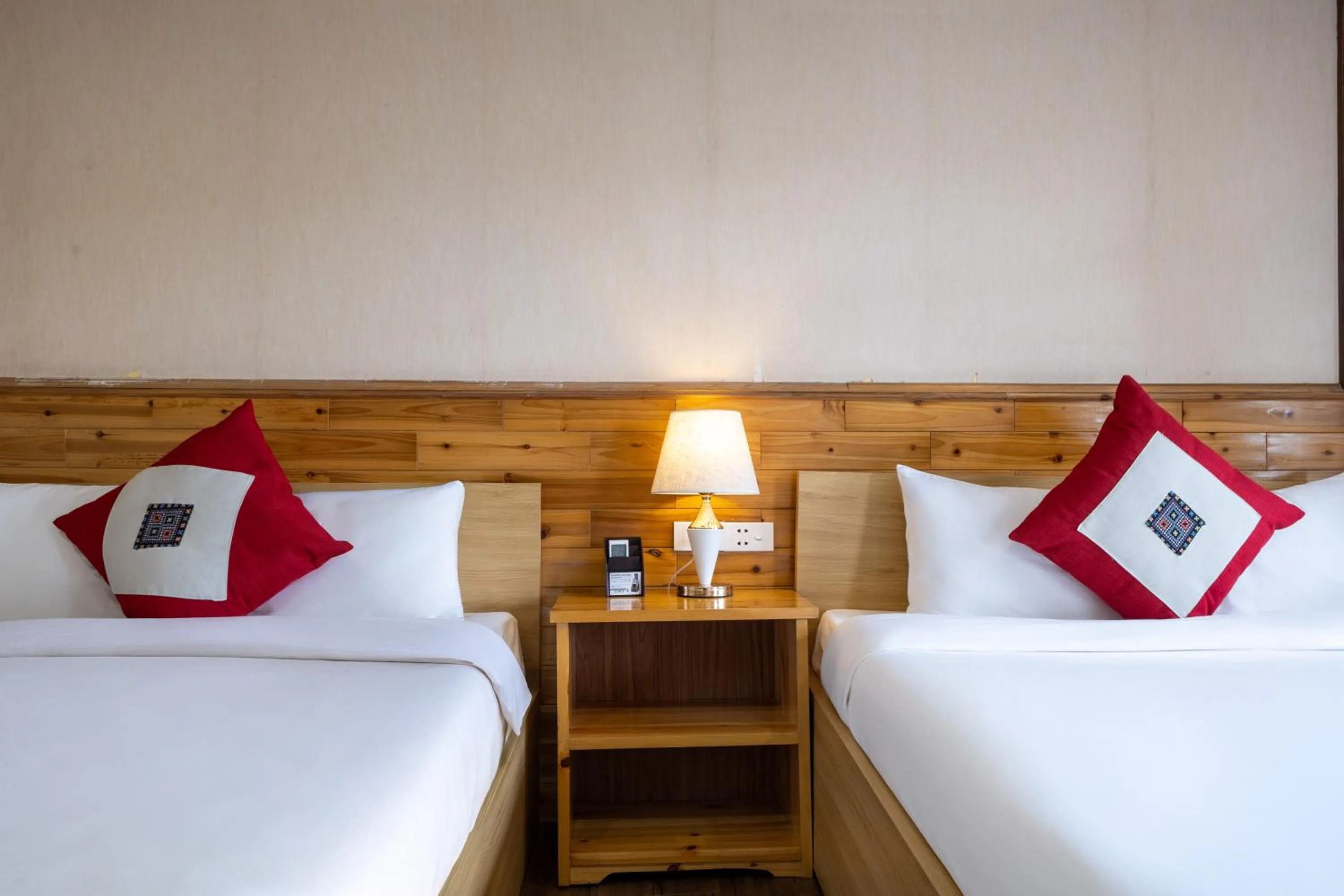 Breakfast, Bed in Sapa Florence Hotel