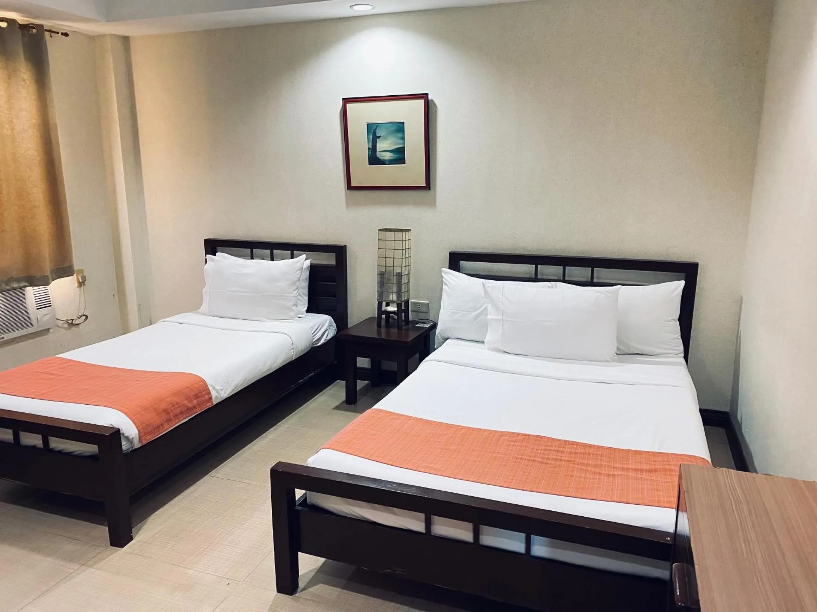 Roxas Midtown Hotel