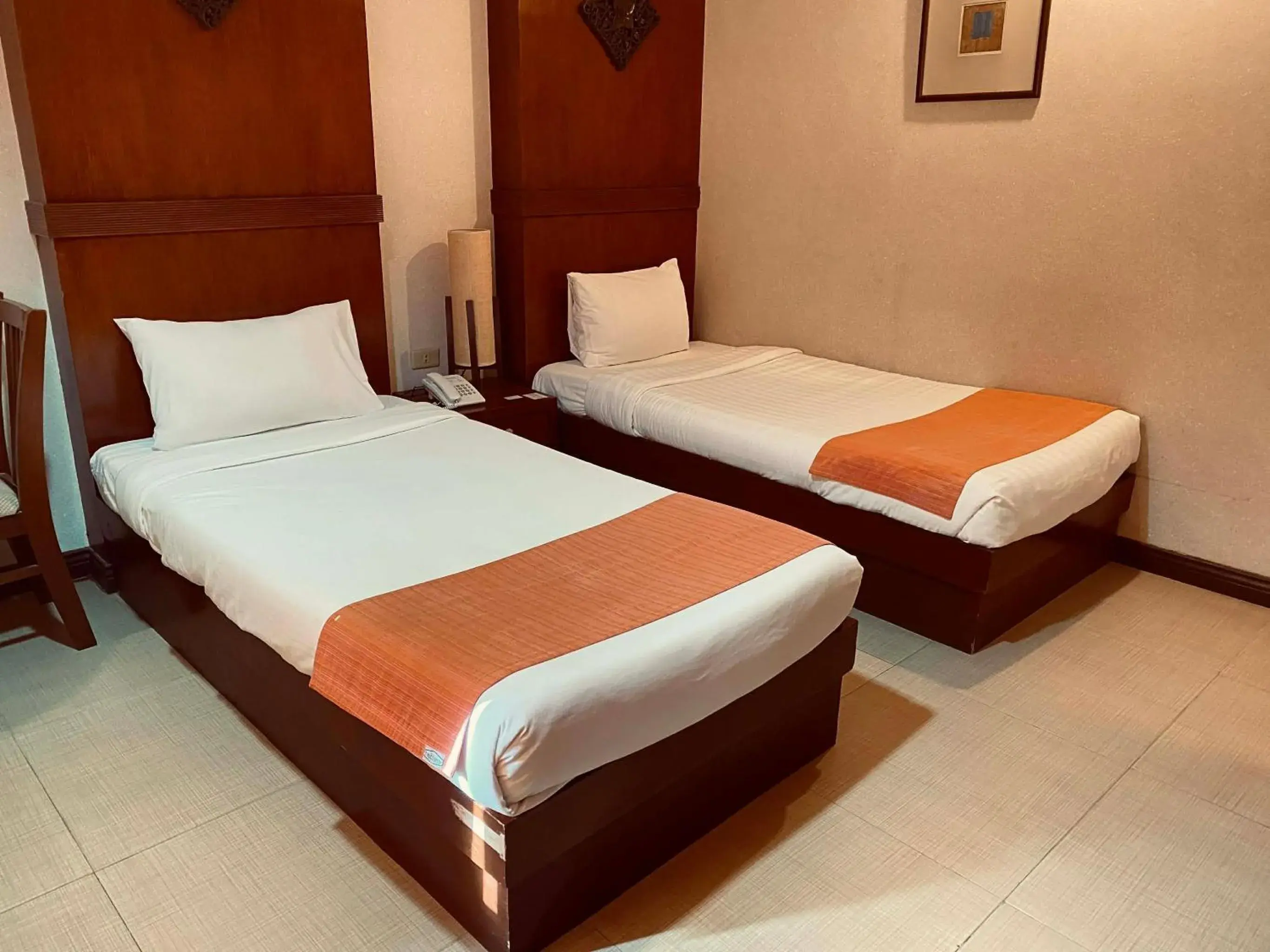 Twin Room in Roxas Midtown Hotel Twin Room in Roxas Midtown Hotel