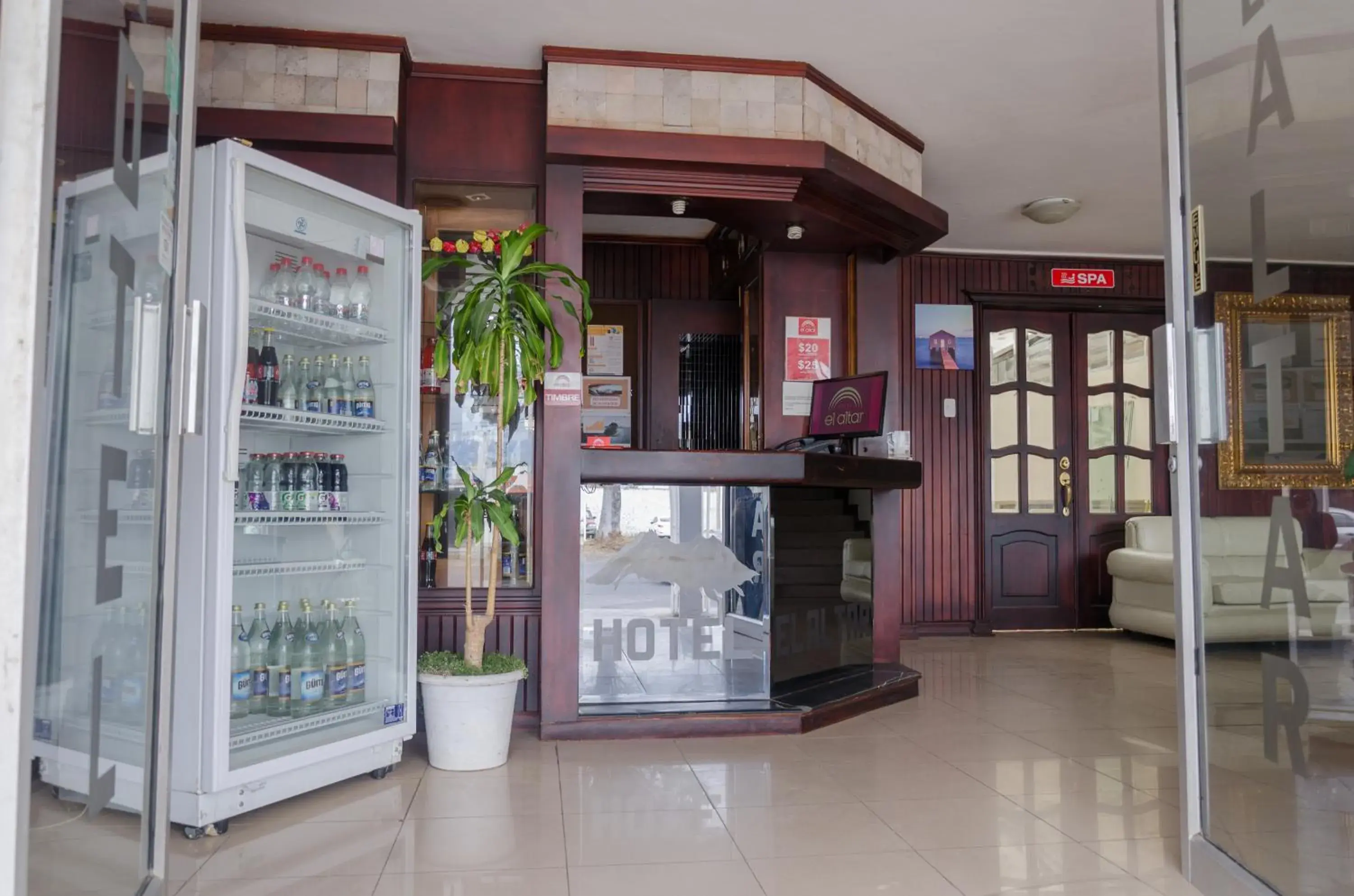 Lobby or reception in Hotel El Altar Lobby or reception in Hotel El Altar