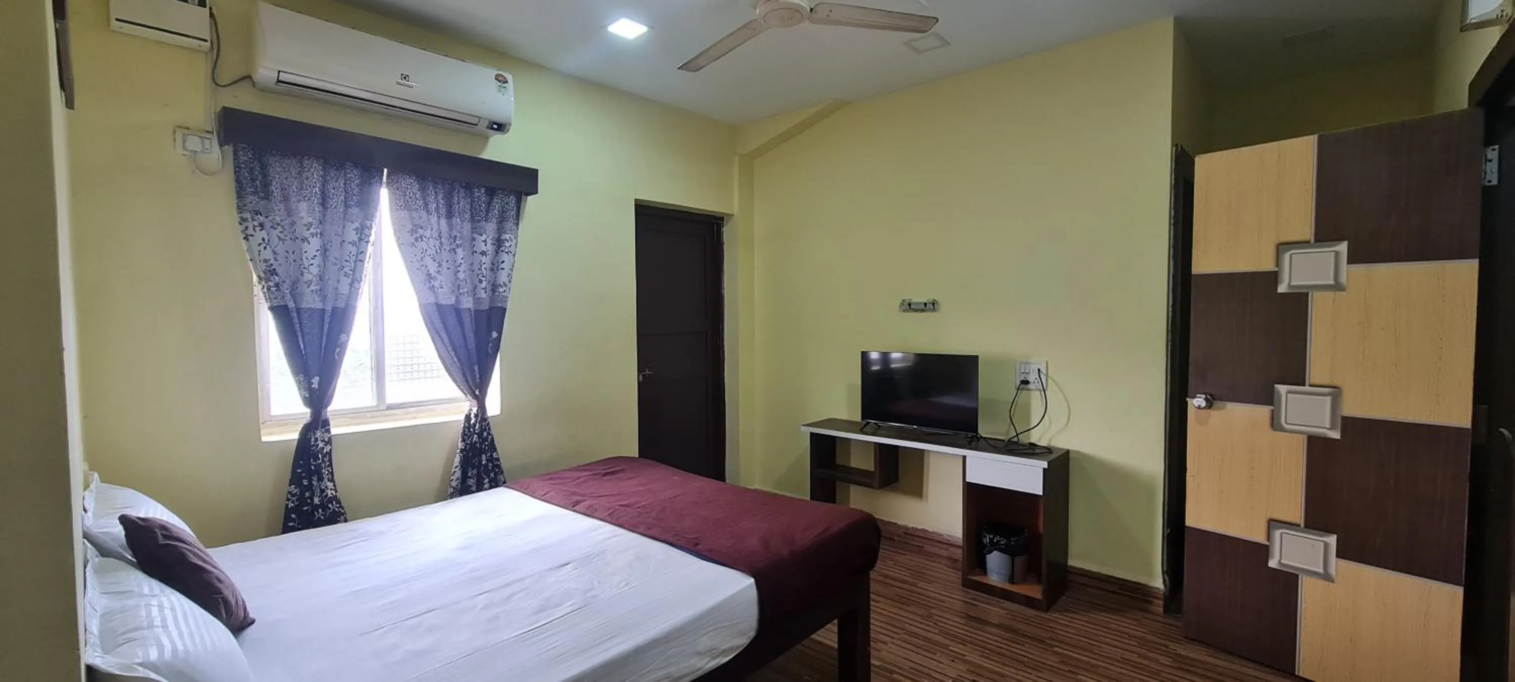 Bed in Hotel City Comfort