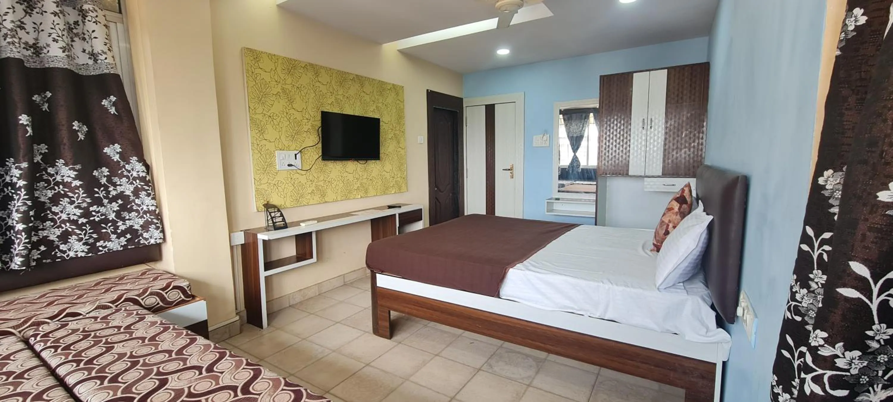 Bed in Hotel City Comfort