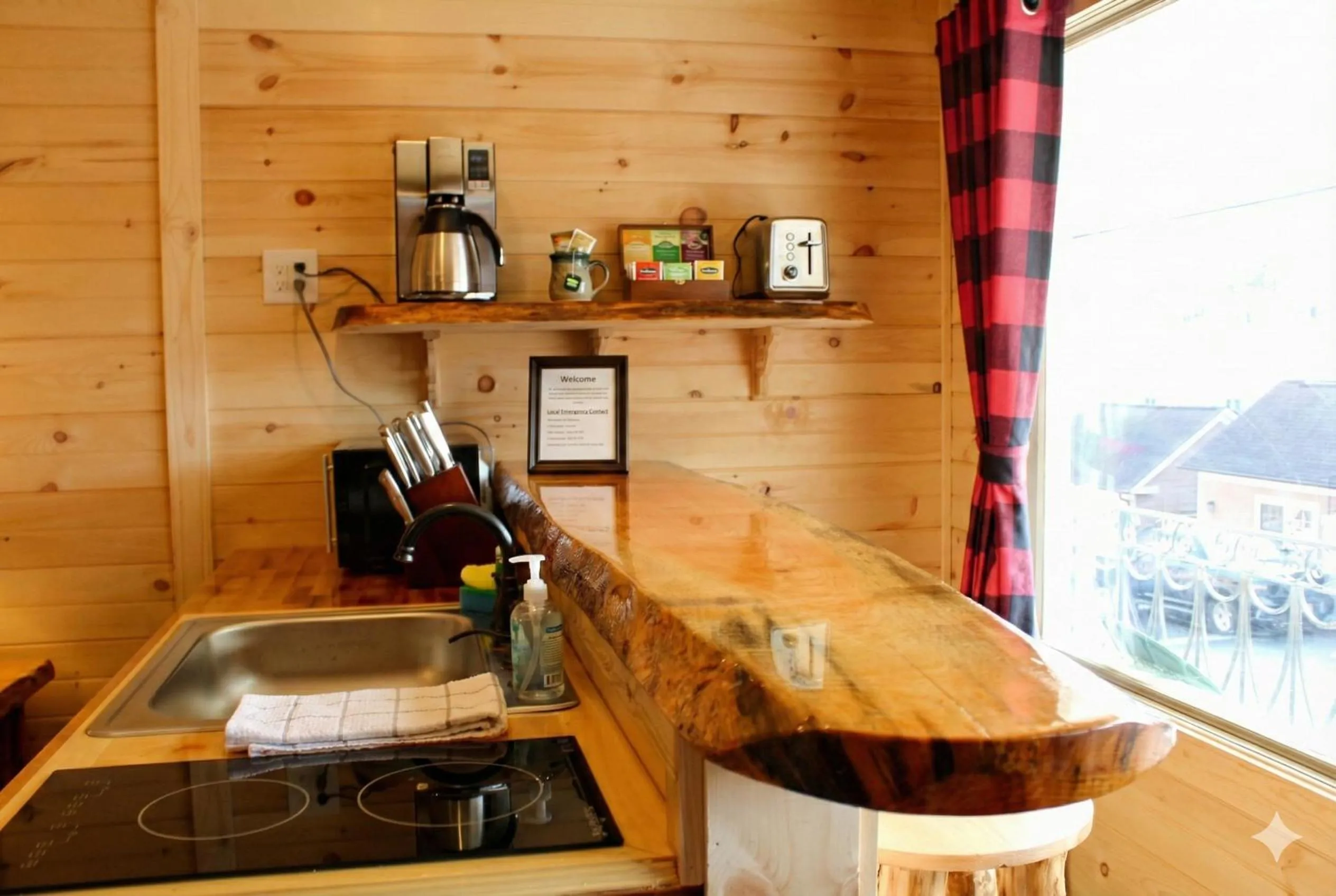 The Sundowner on Lake George