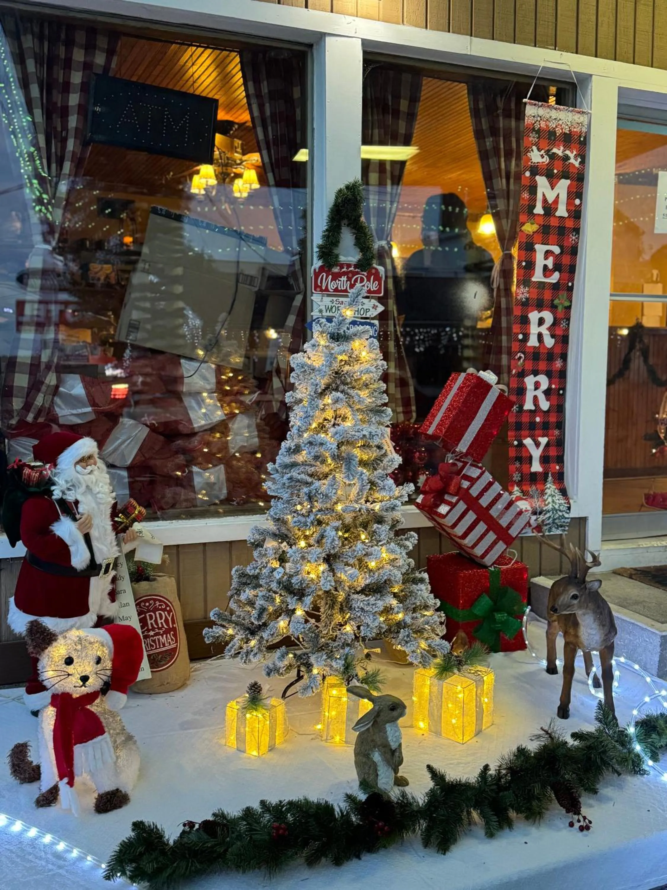 The Sundowner on Lake George