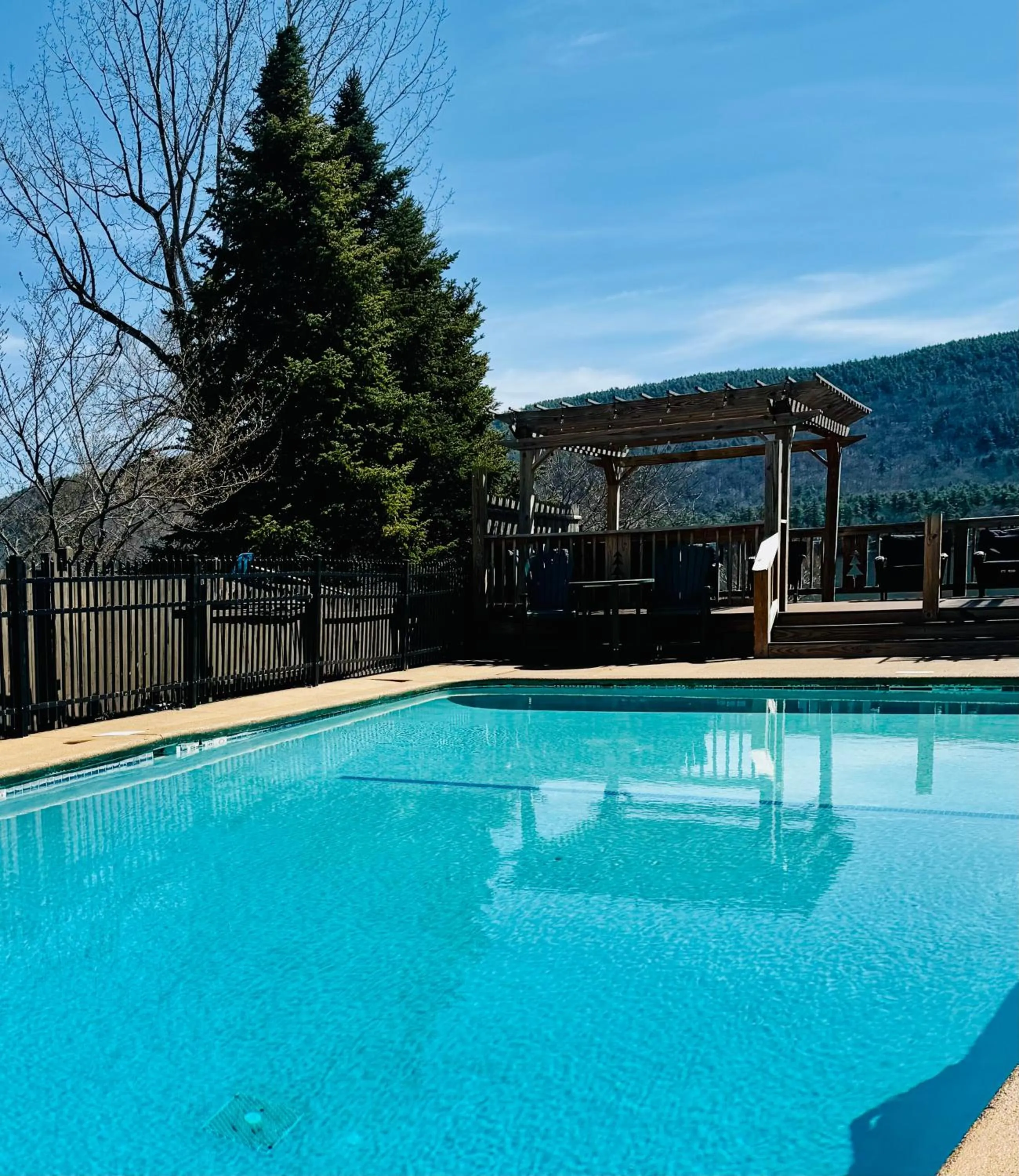 The Sundowner on Lake George