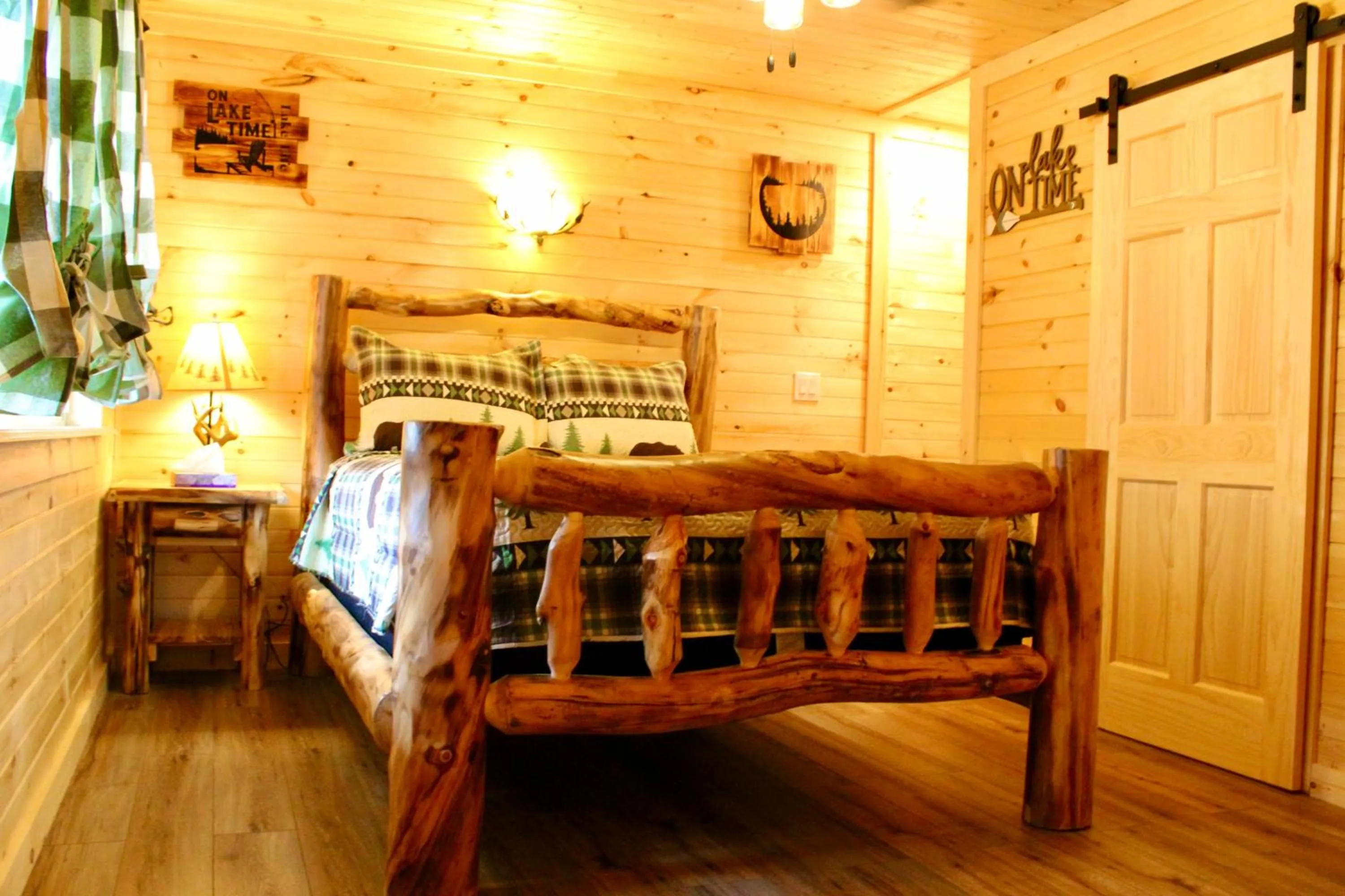 The Sundowner on Lake George