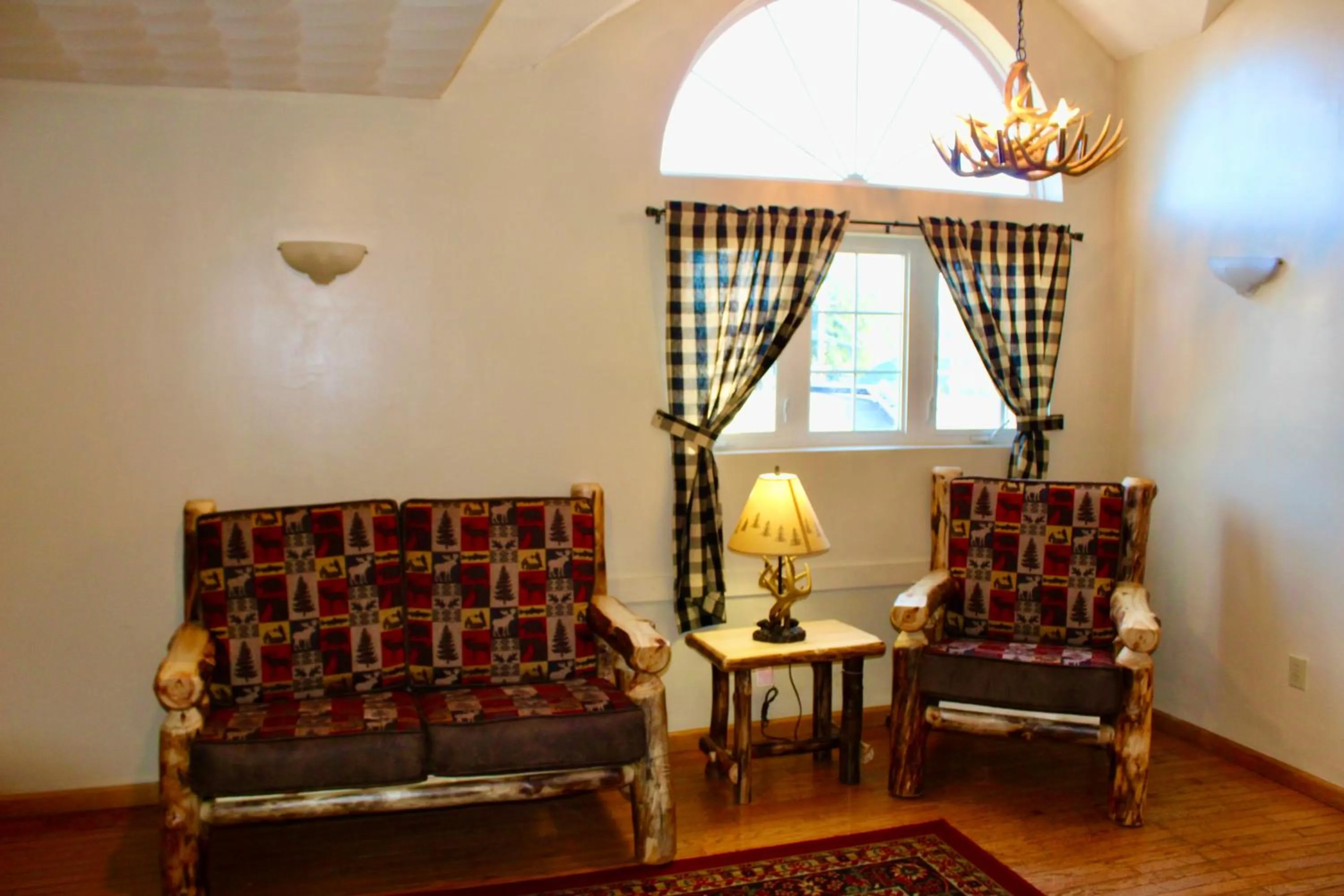 The Sundowner on Lake George