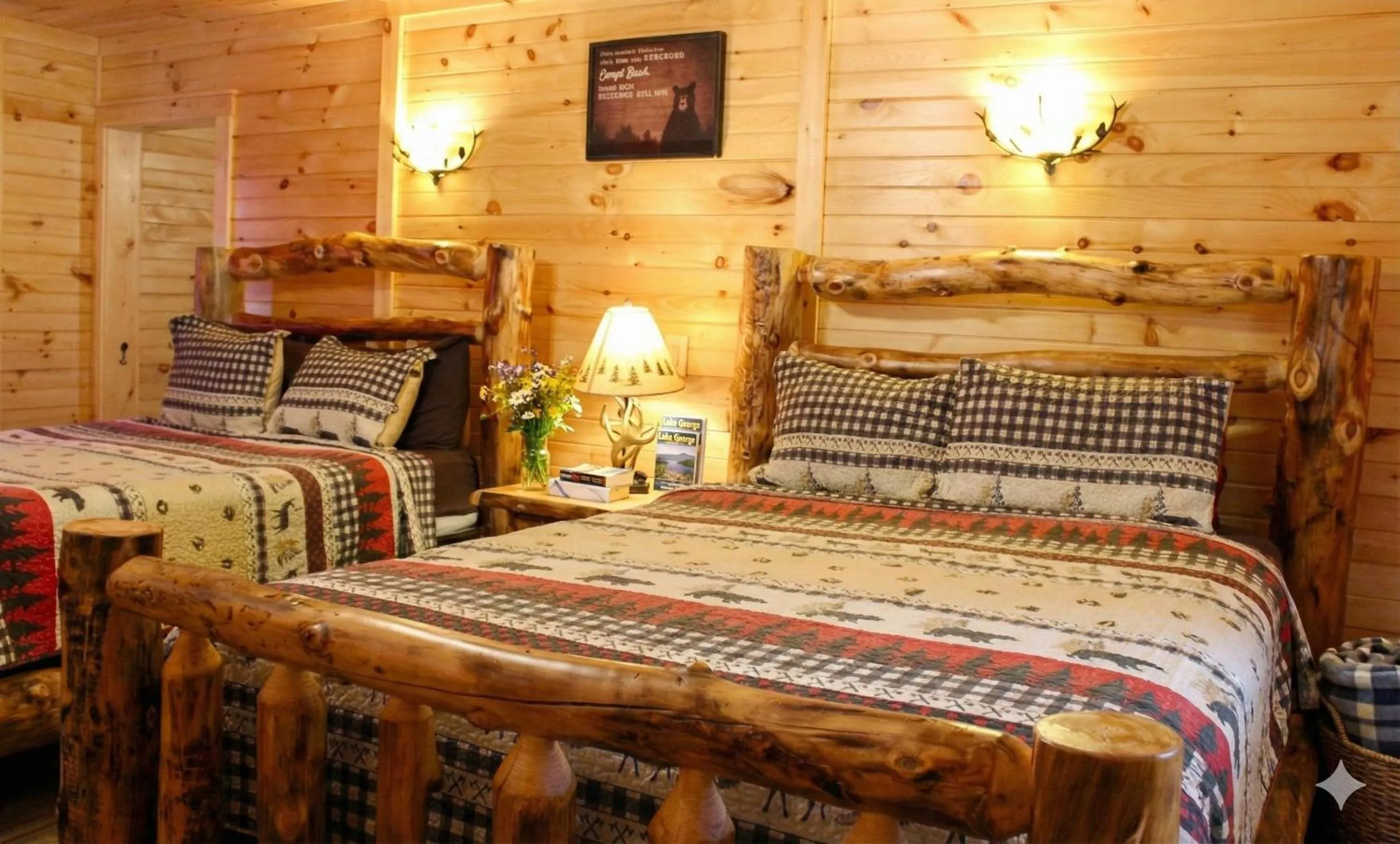 Bed in The Sundowner on Lake George