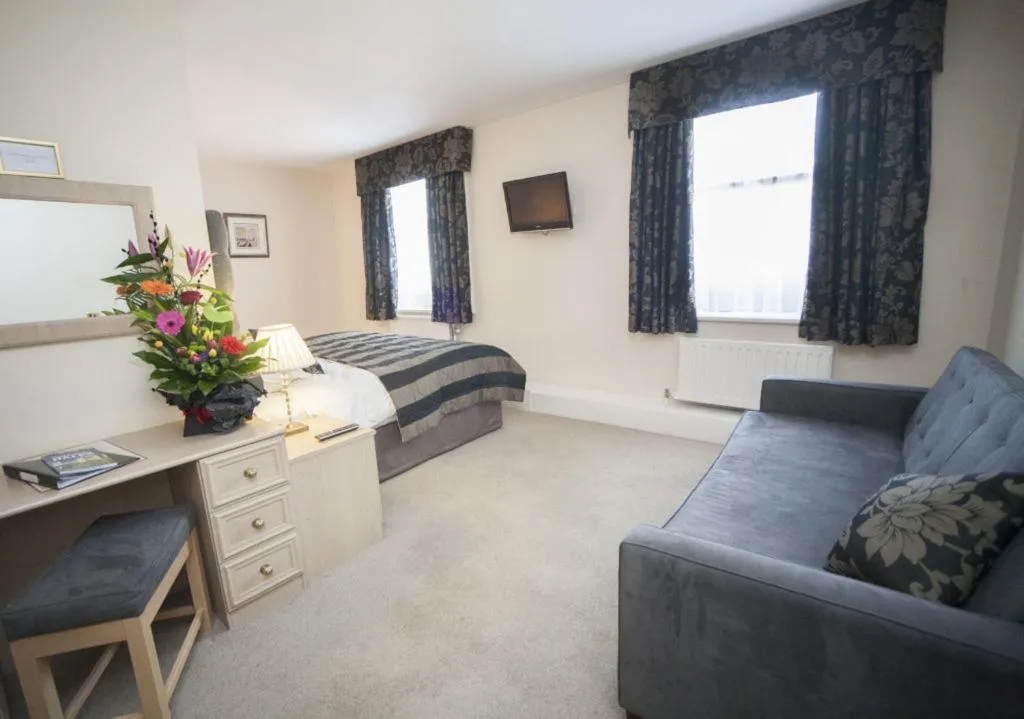 King Room in The White Swan Hotel