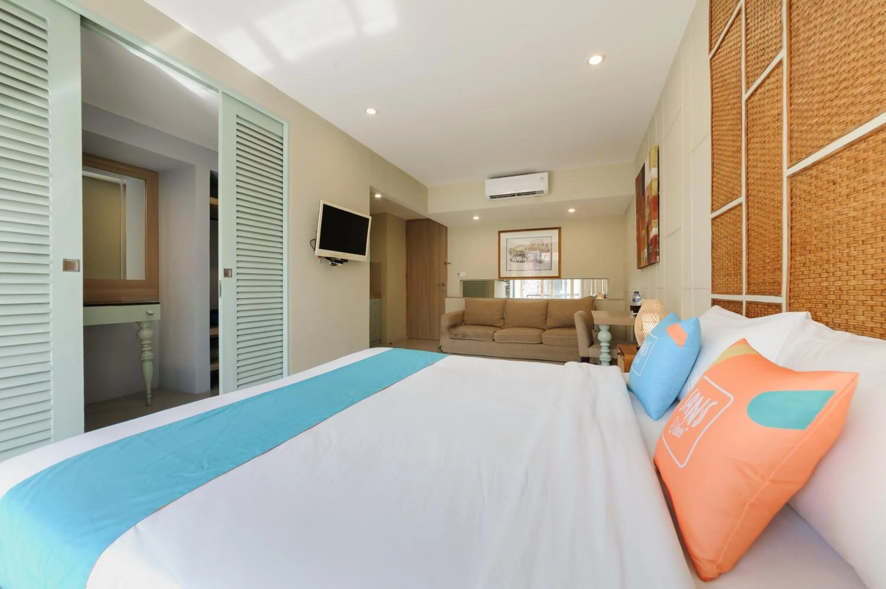 Bedroom, Bed in Sans Vibes Astana Residence Seminyak