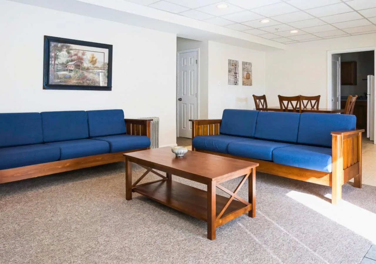 Living room in Cherry Hill Park