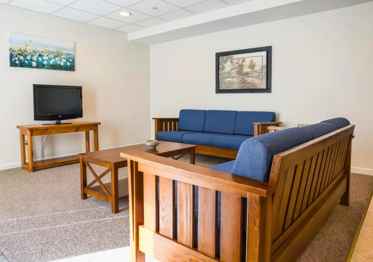 Living room in Cherry Hill Park