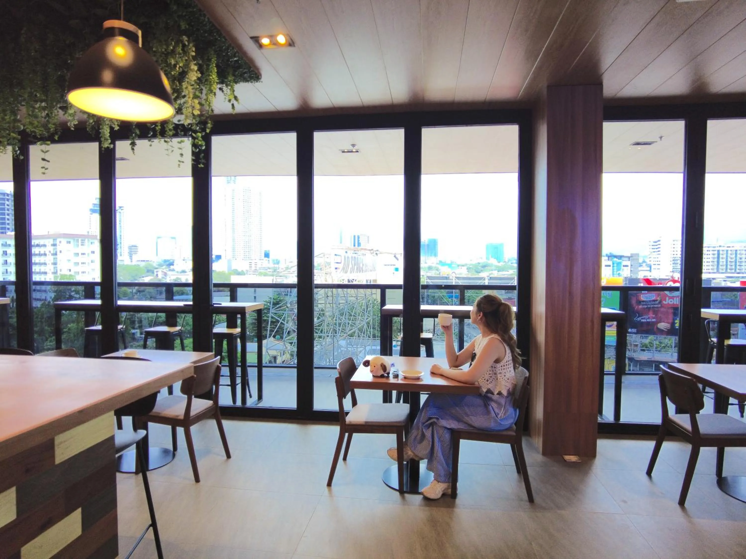 Dining area in Kokotel Cebu Adira