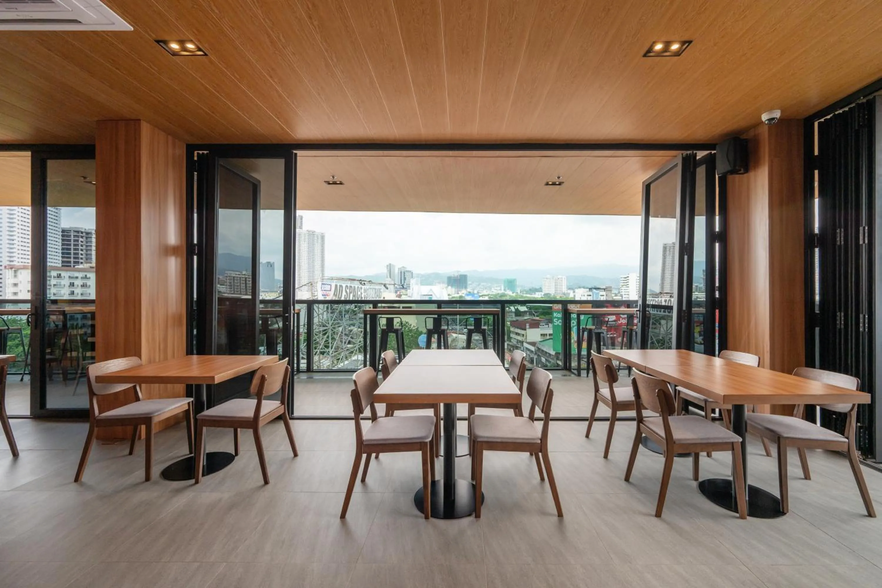 Restaurant/places to eat in Kokotel Cebu Adira