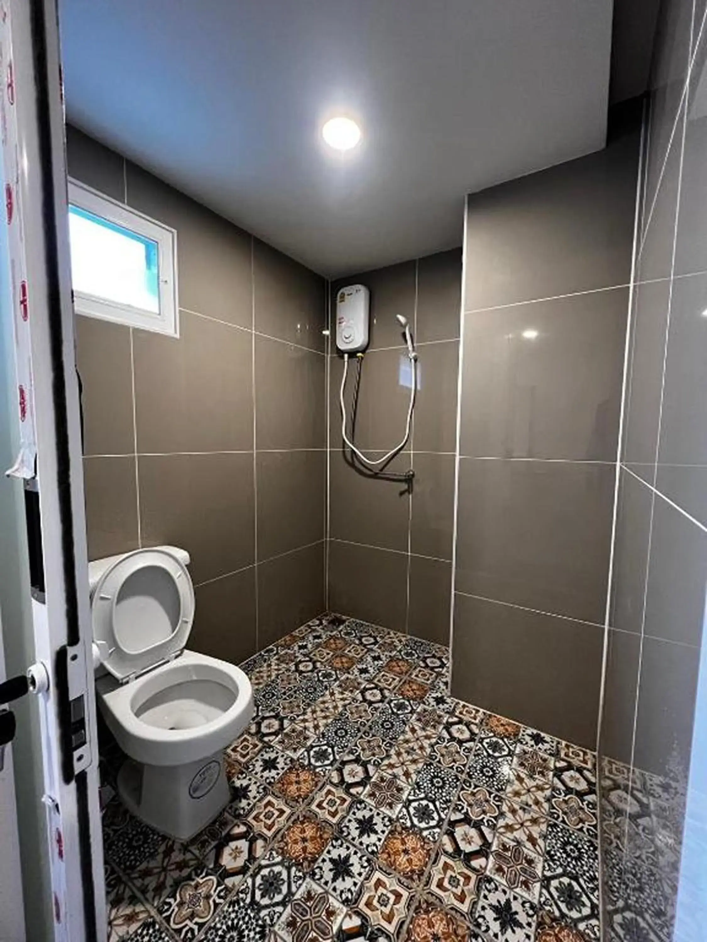 Shower in Eastan Golf View ChiangMai Shower in Eastan Golf View ChiangMai