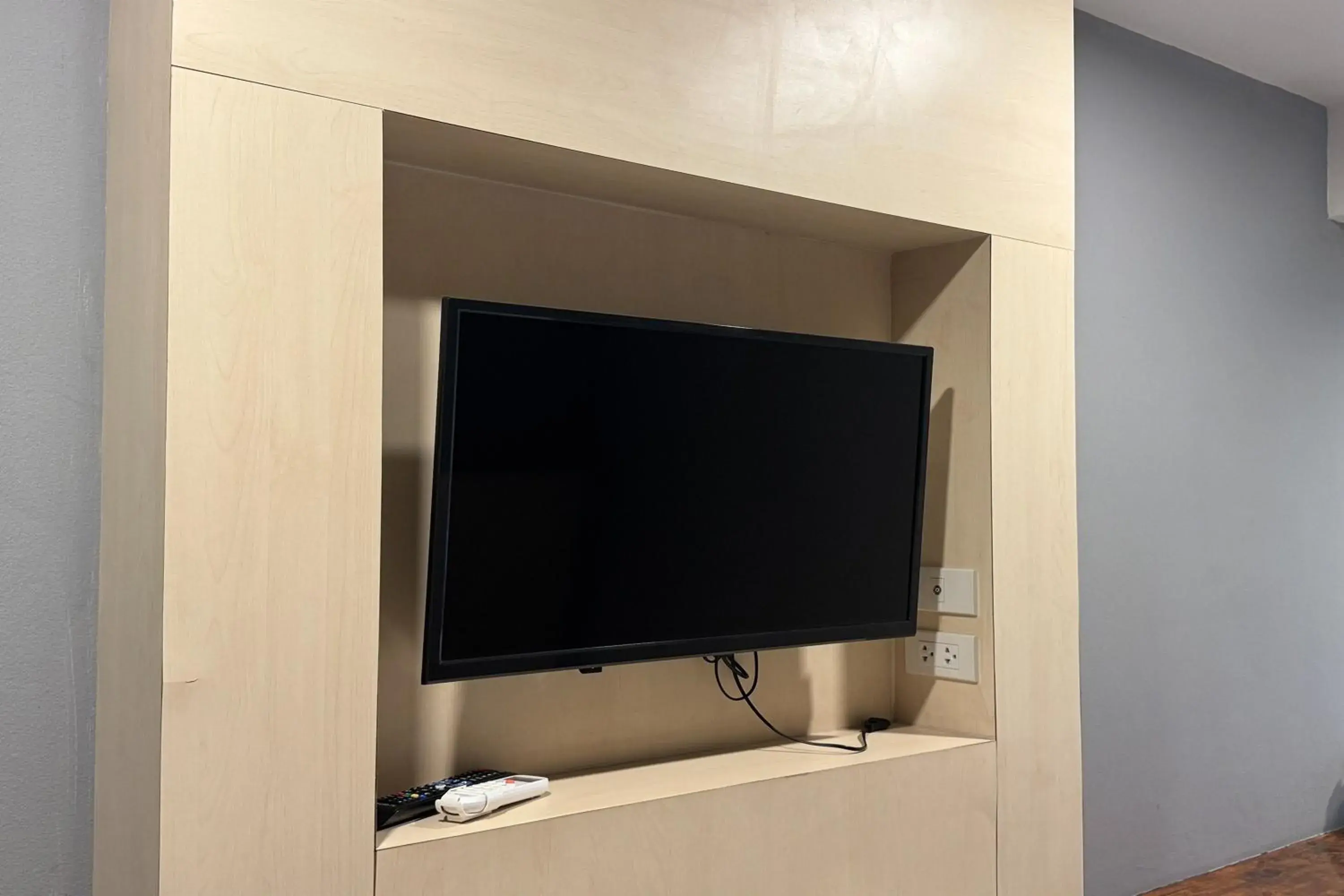 TV and multimedia in Eastan Golf View ChiangMai TV and multimedia in Eastan Golf View ChiangMai