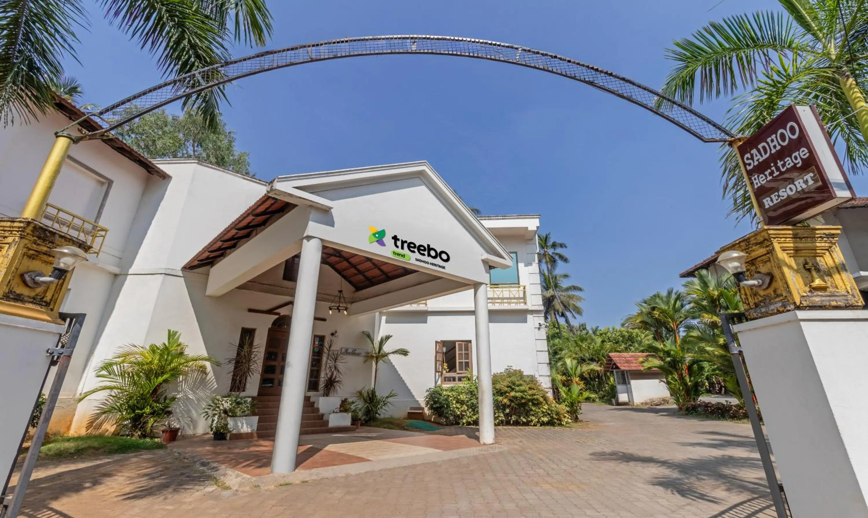 Property building in Treebo Sadhoo Heritage