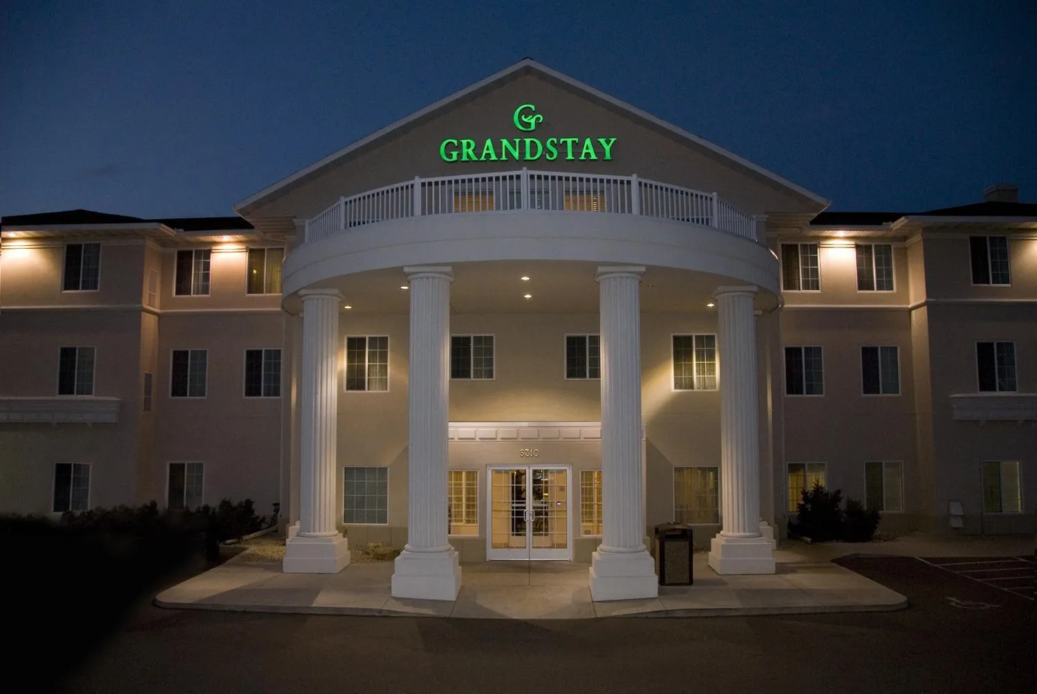 GrandStay Residential Suites Hotel - Eau Claire