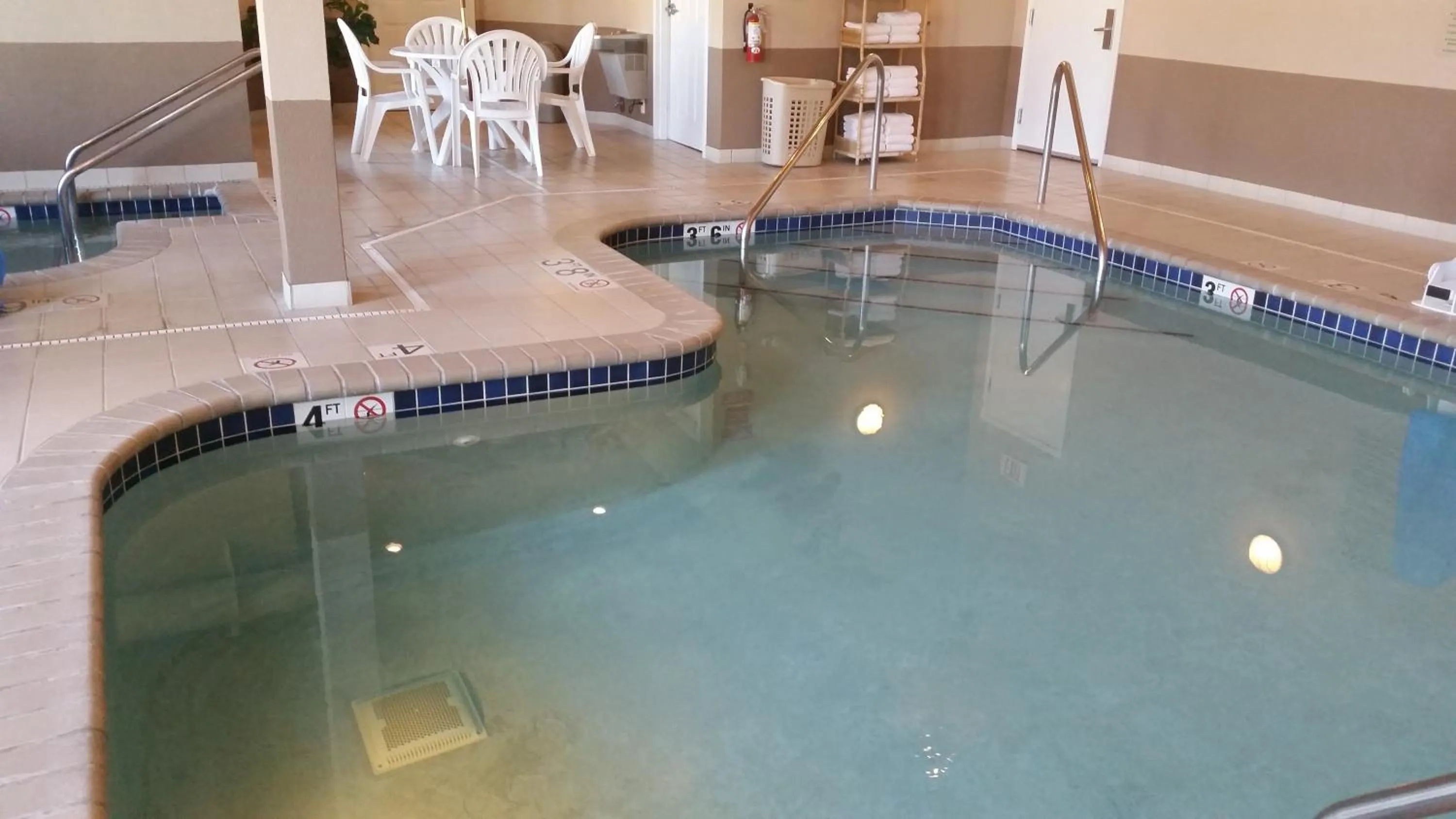 Swimming pool in GrandStay Residential Suites Hotel - Eau Claire