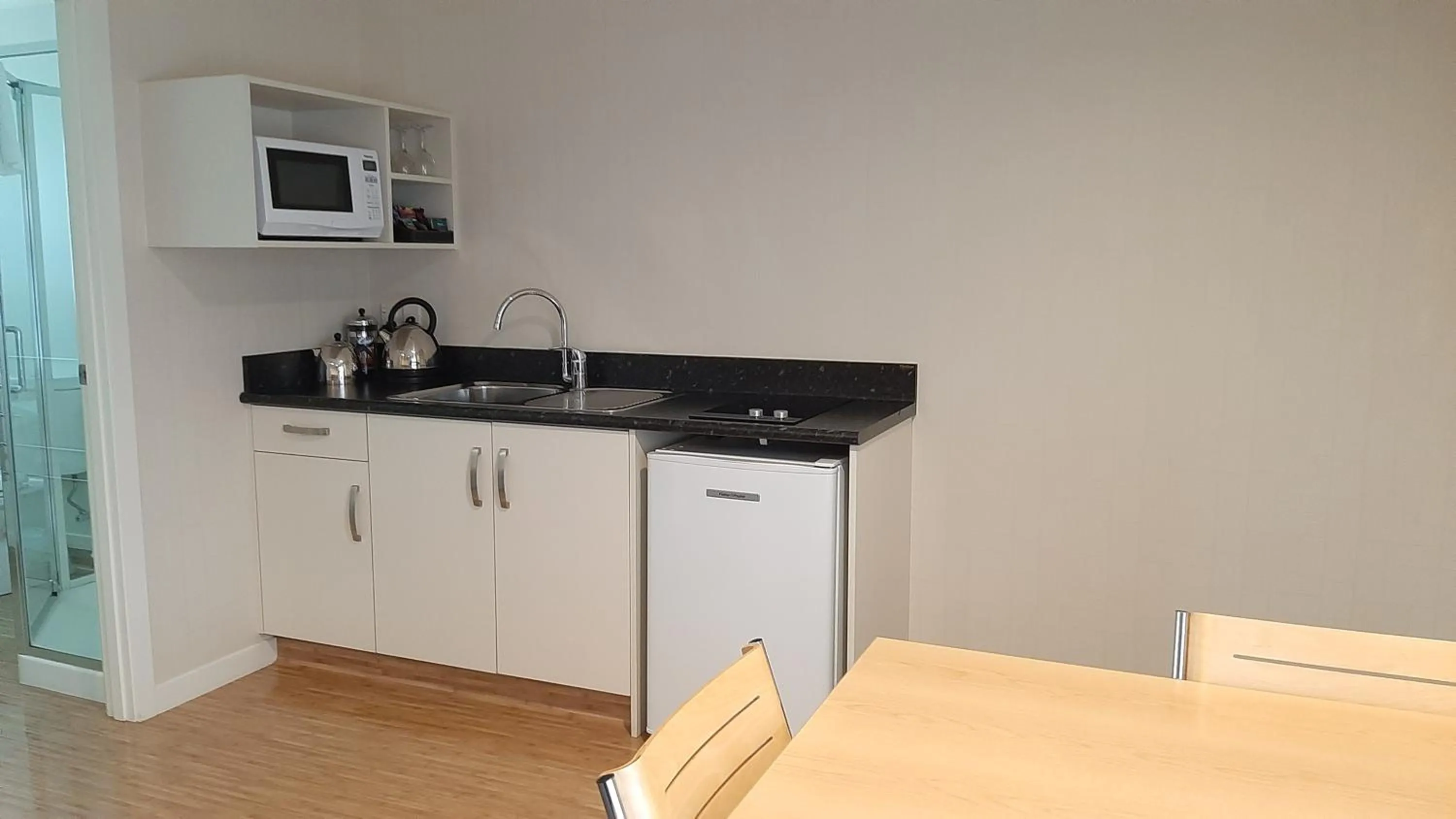 Dining area in Central Motor Lodge