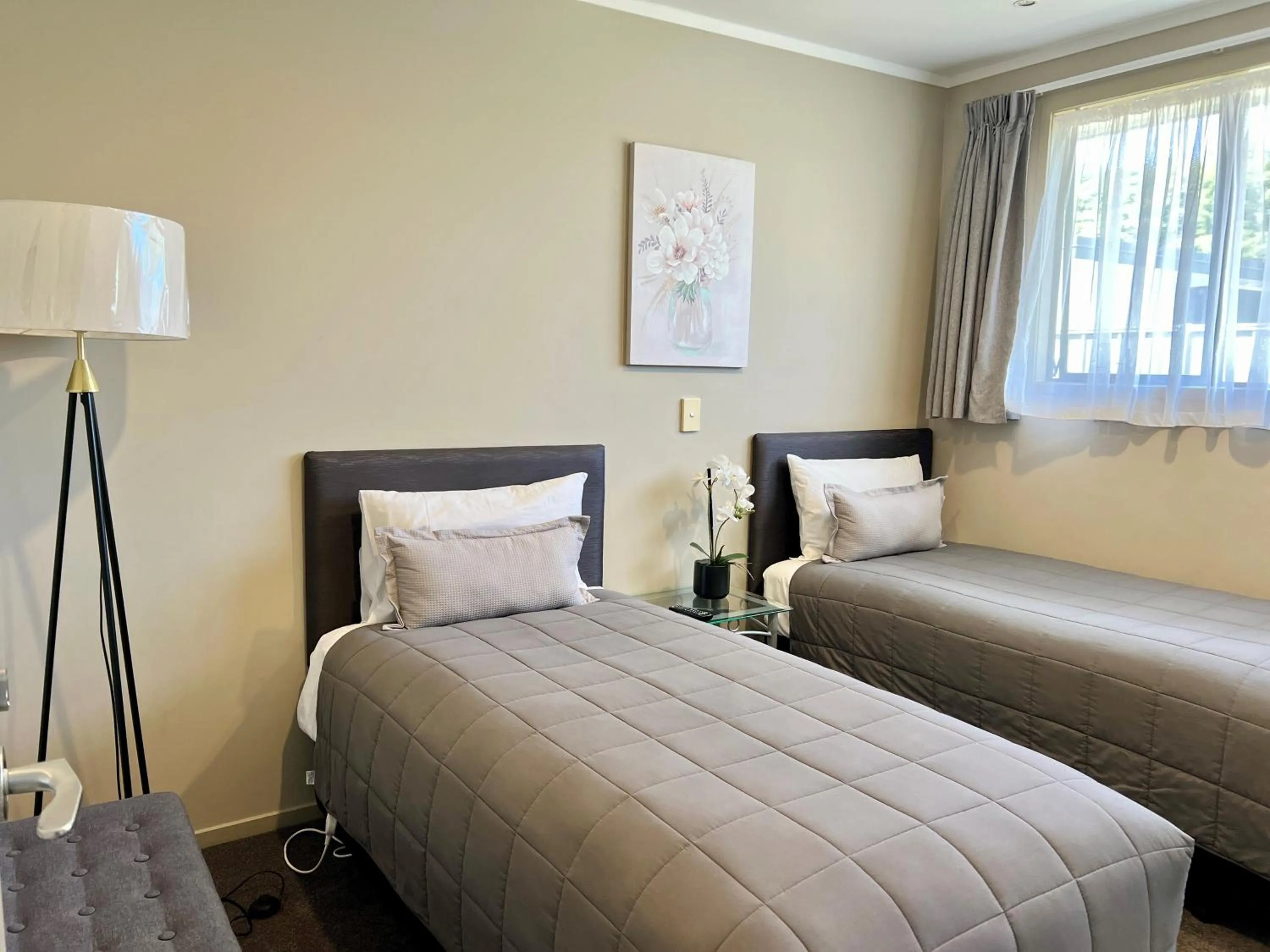 Property building, Bed in Ashbrook Motel Taupo