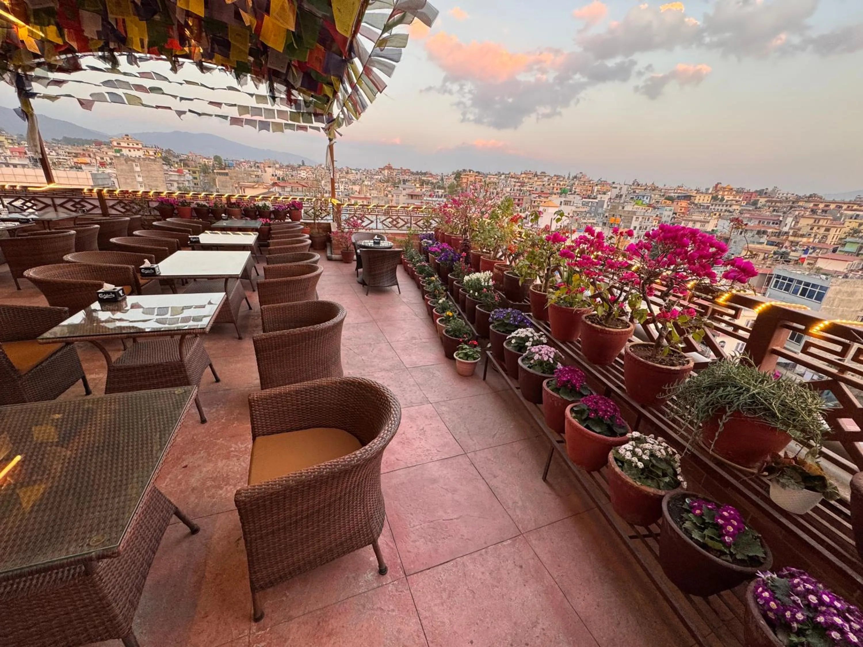 Restaurant/places to eat in Stupa Boutique Hotel