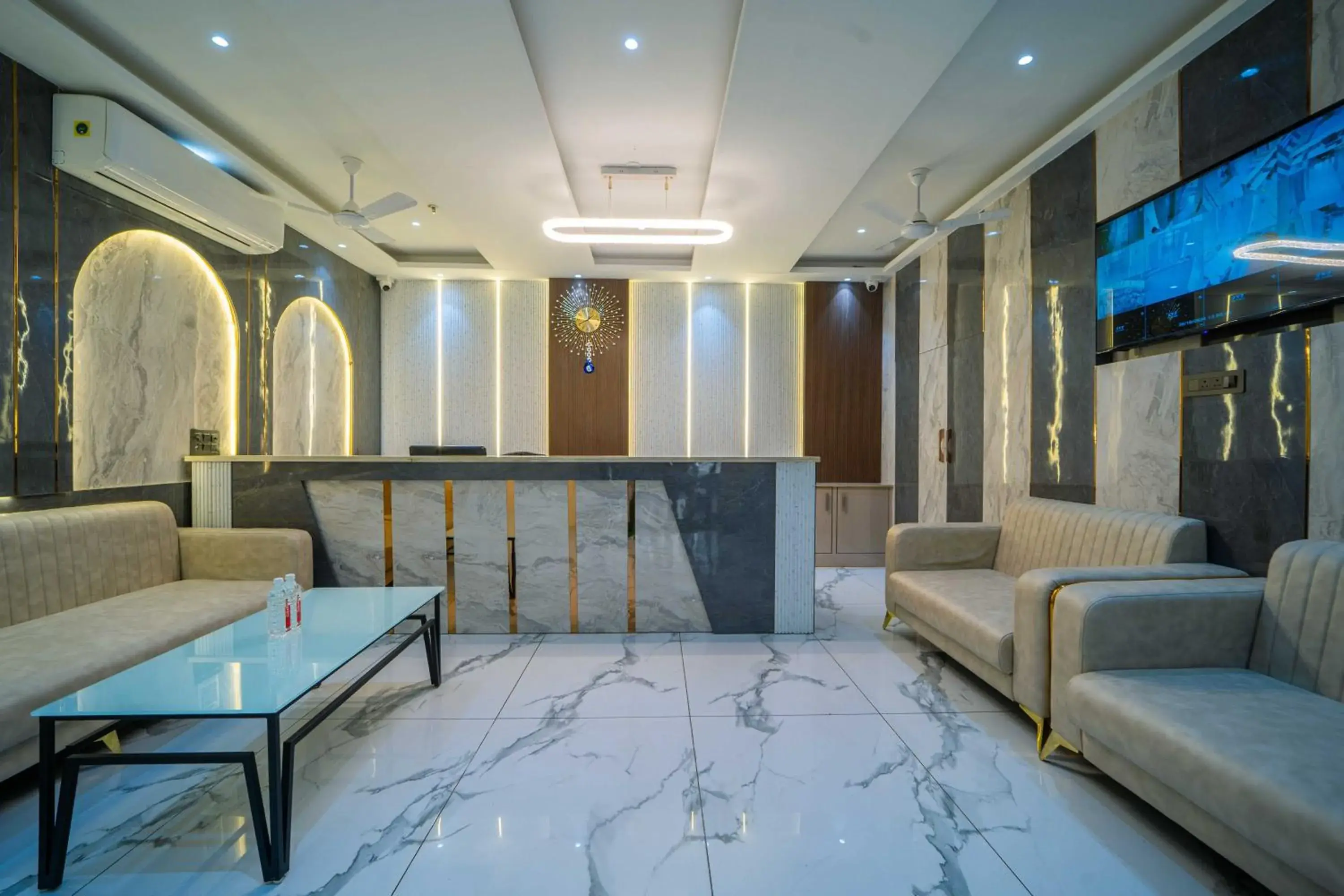 Lobby or reception in Treebo Gemstone Lobby or reception in Treebo Gemstone