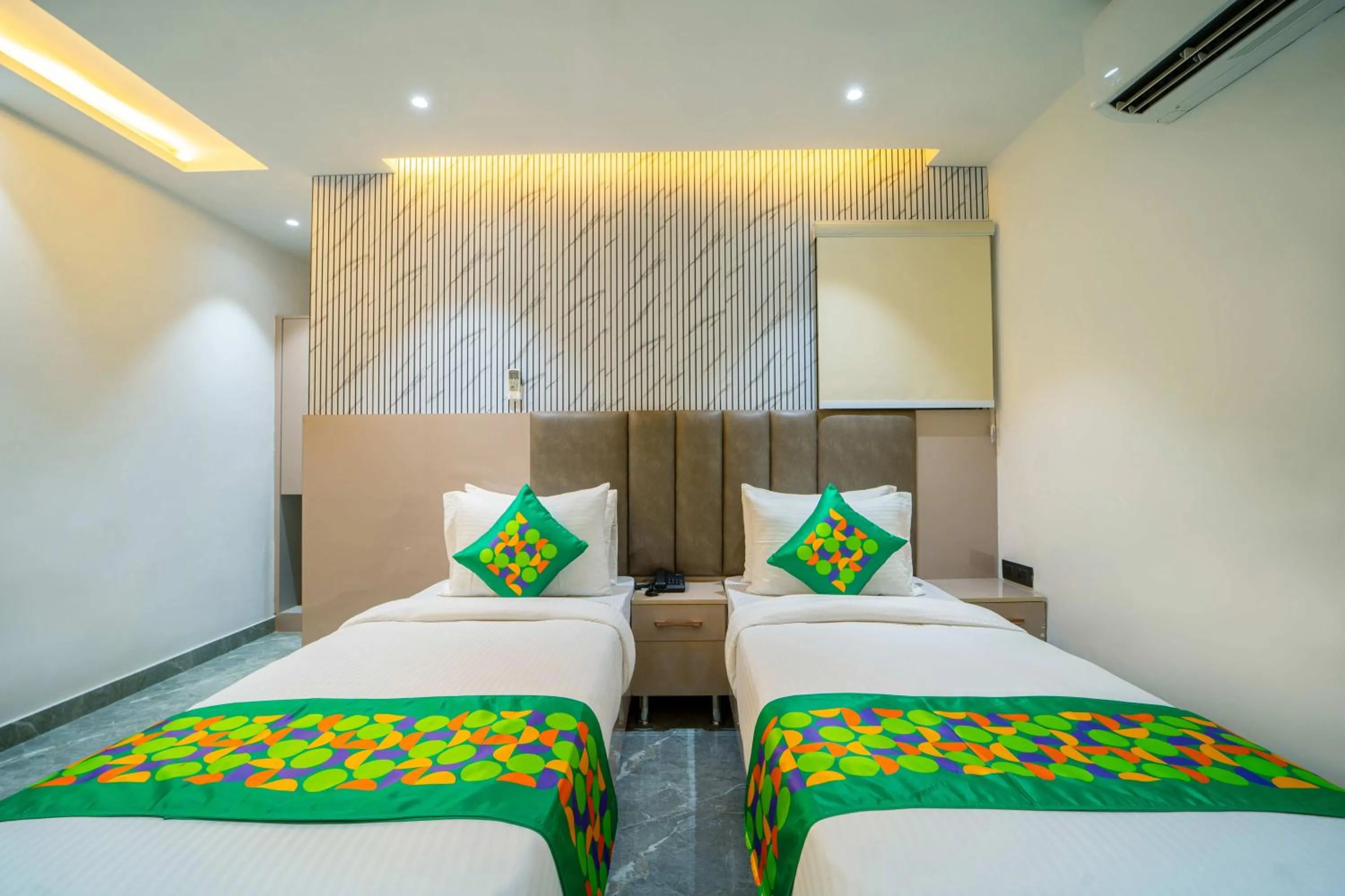 Bedroom, Bed in Treebo Gemstone