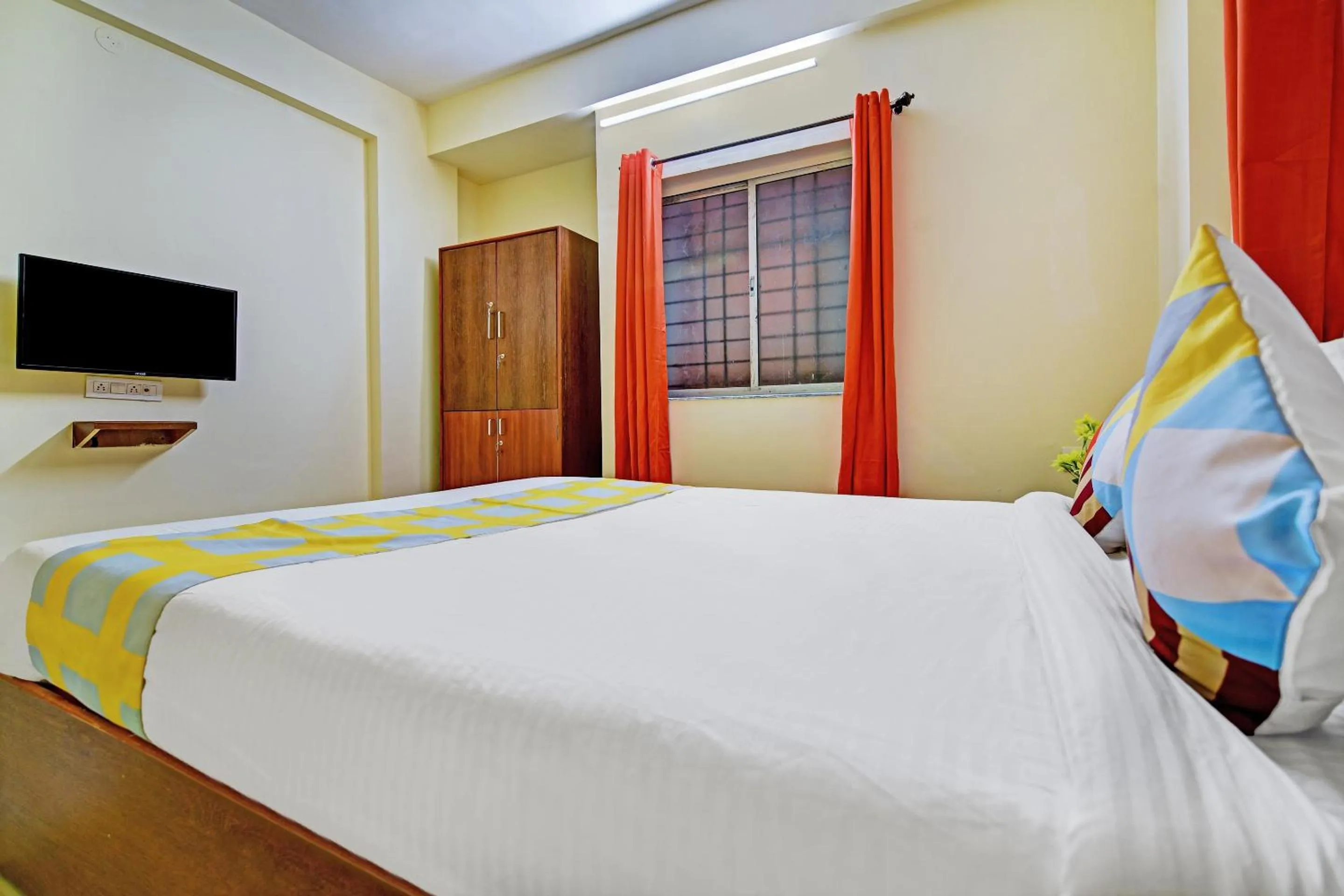 Bedroom, Bed in Hotel O Saiinn