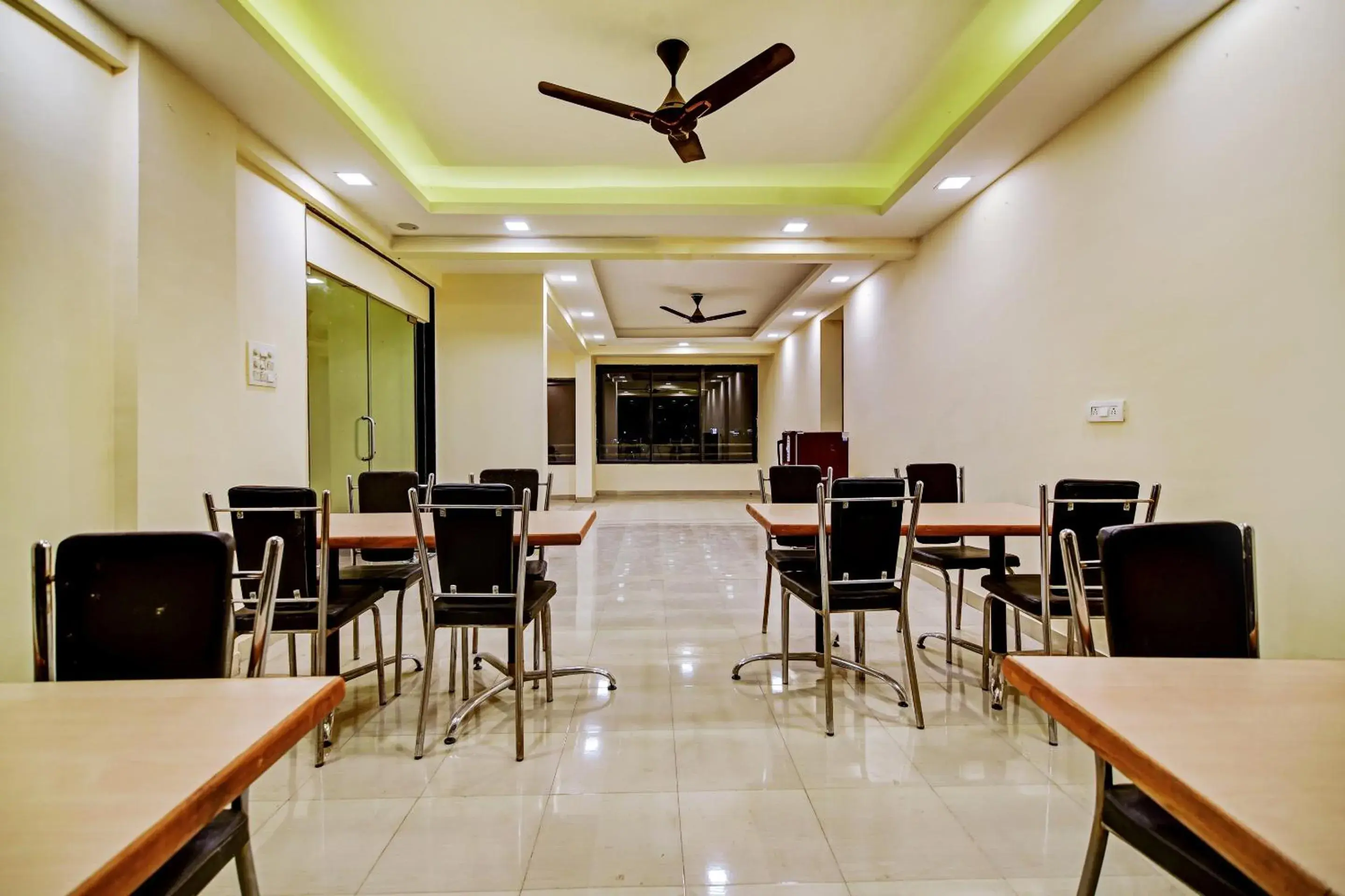 Restaurant/places to eat in Hotel O Saiinn Restaurant/places to eat in Hotel O Saiinn