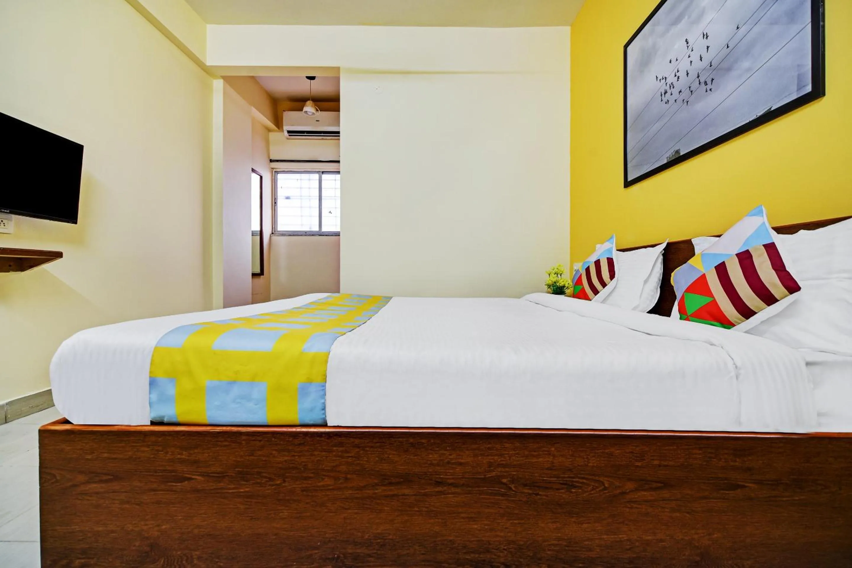 Bedroom, Bed in Hotel O Saiinn