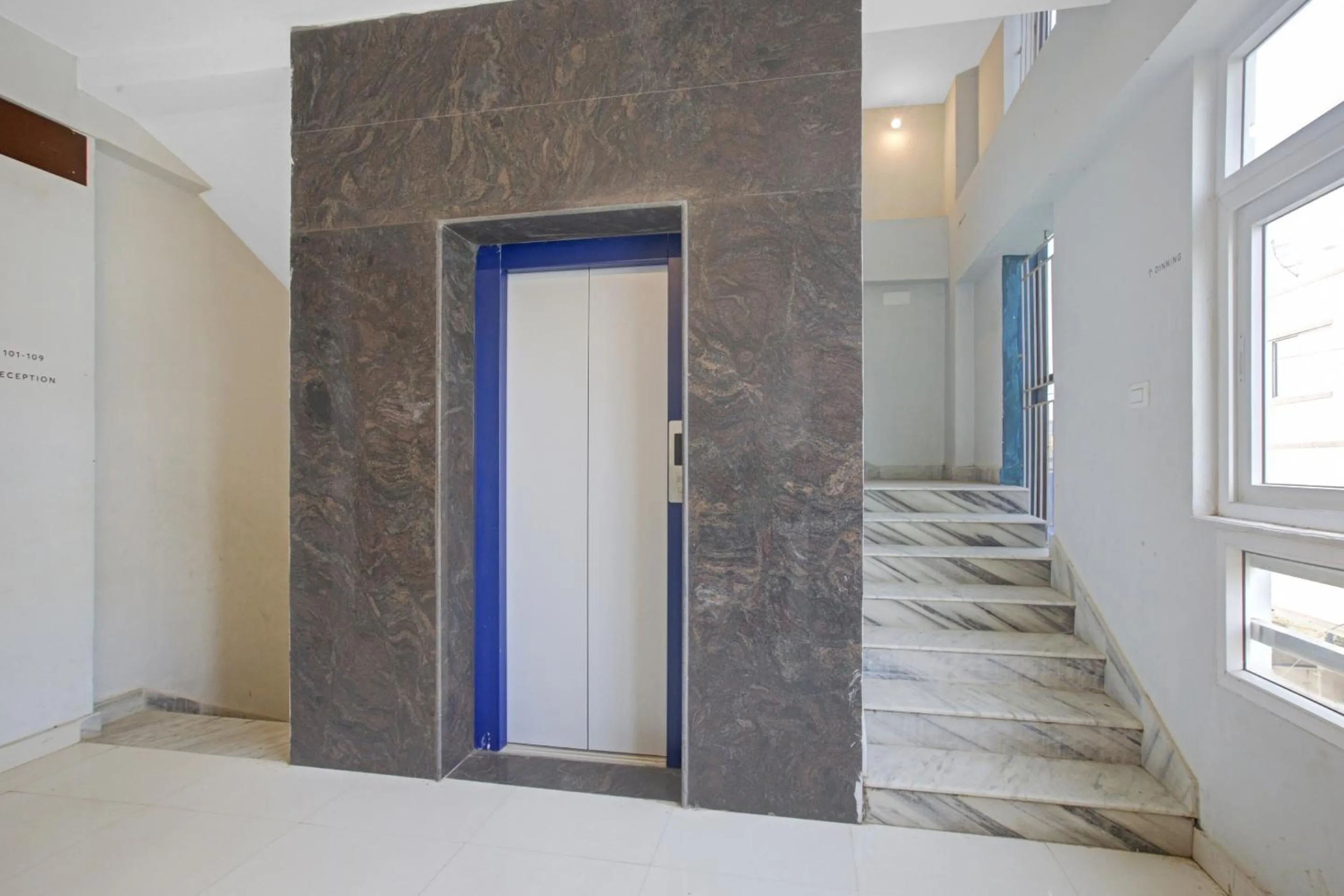 Lobby or reception in Collection O Silver Key Executive
