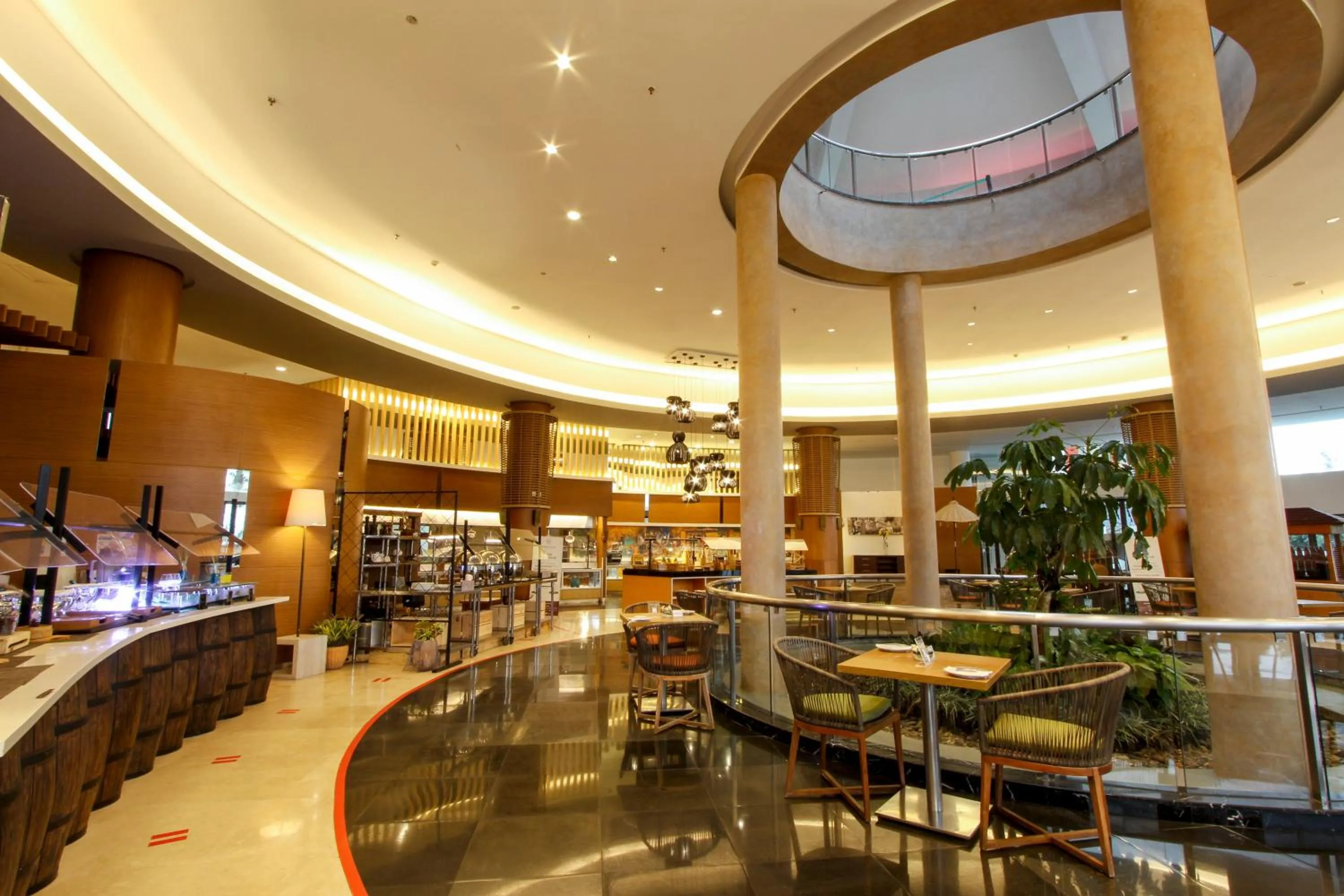 Restaurant/places to eat in Pesona Alam Resort & Spa