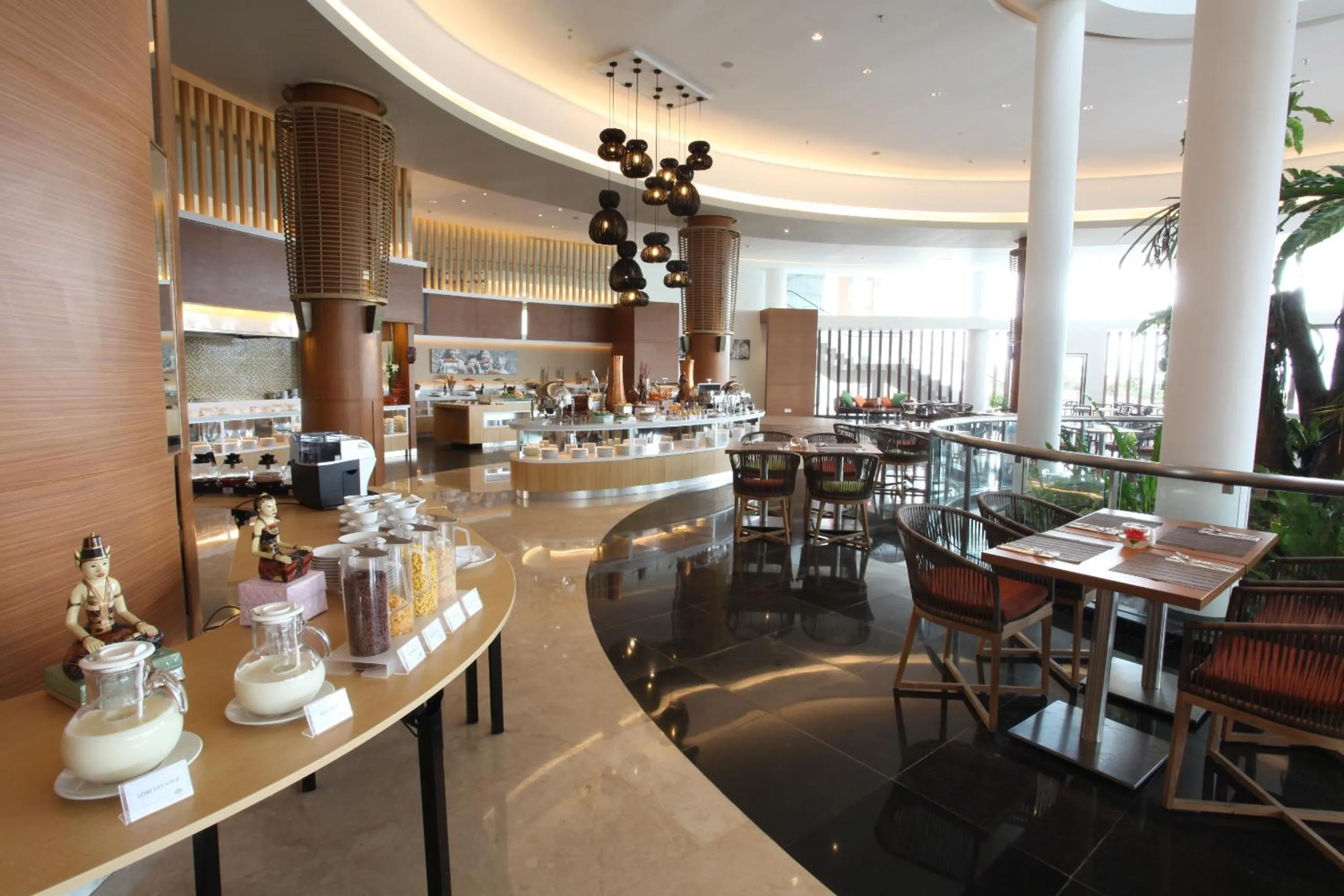 Restaurant/places to eat in Pesona Alam Resort & Spa