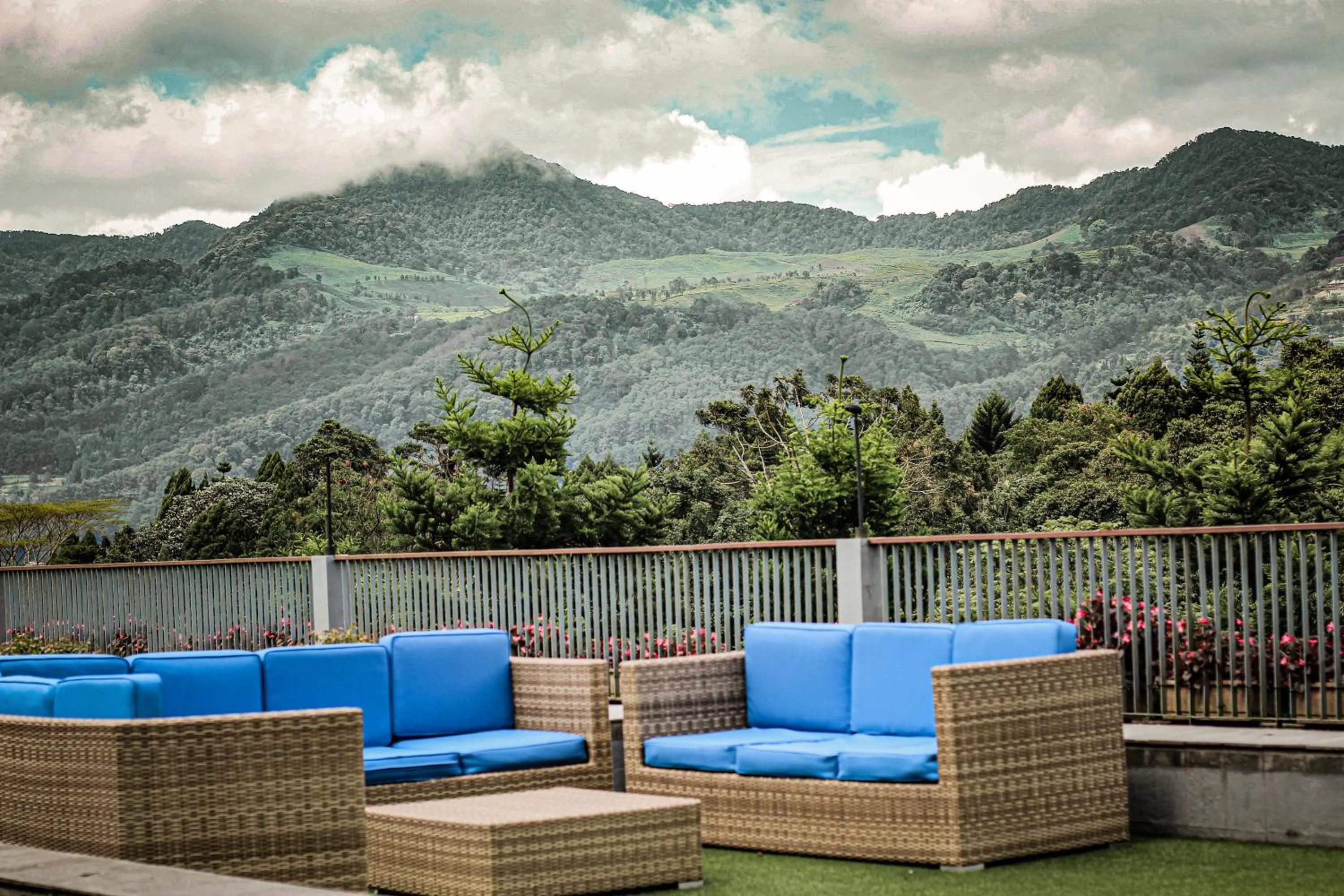 Area and facilities in Pesona Alam Resort & Spa