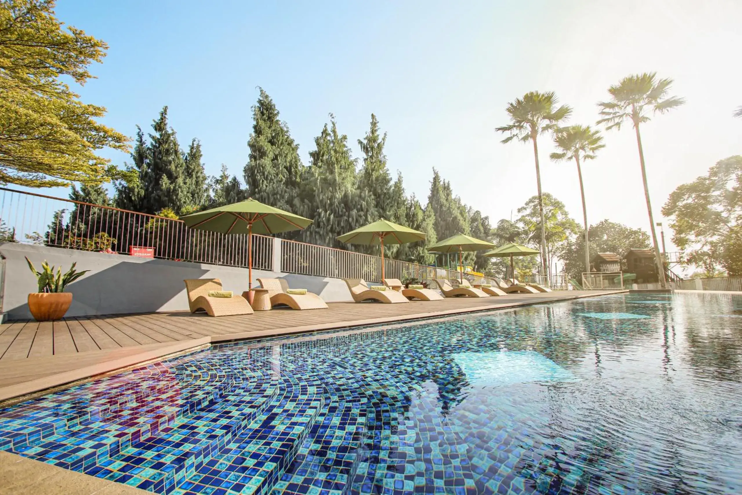 Swimming pool in Pesona Alam Resort & Spa Swimming pool in Pesona Alam Resort & Spa